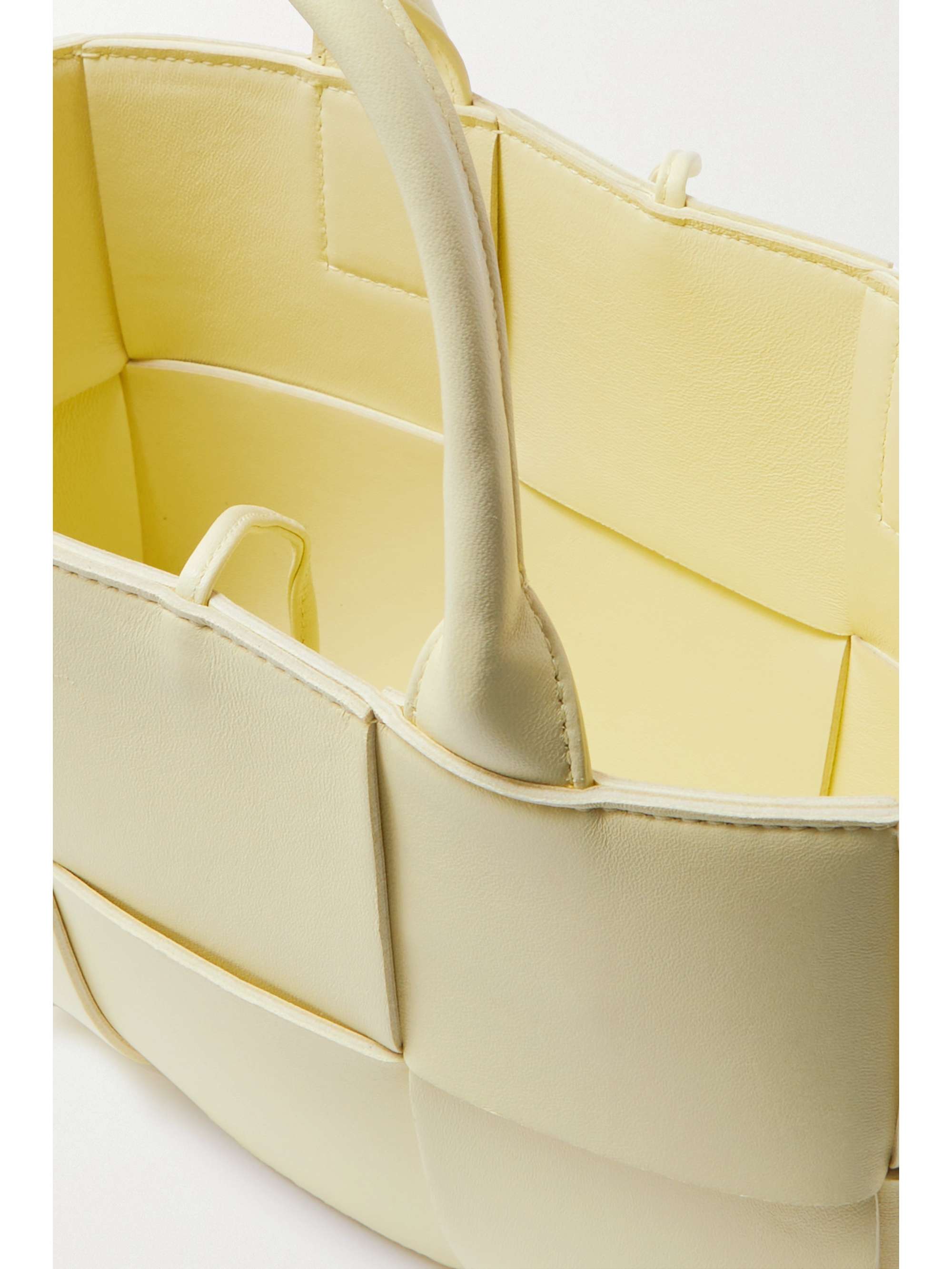 BOTTEGA VENETA Arco mini intrecciato leather tote