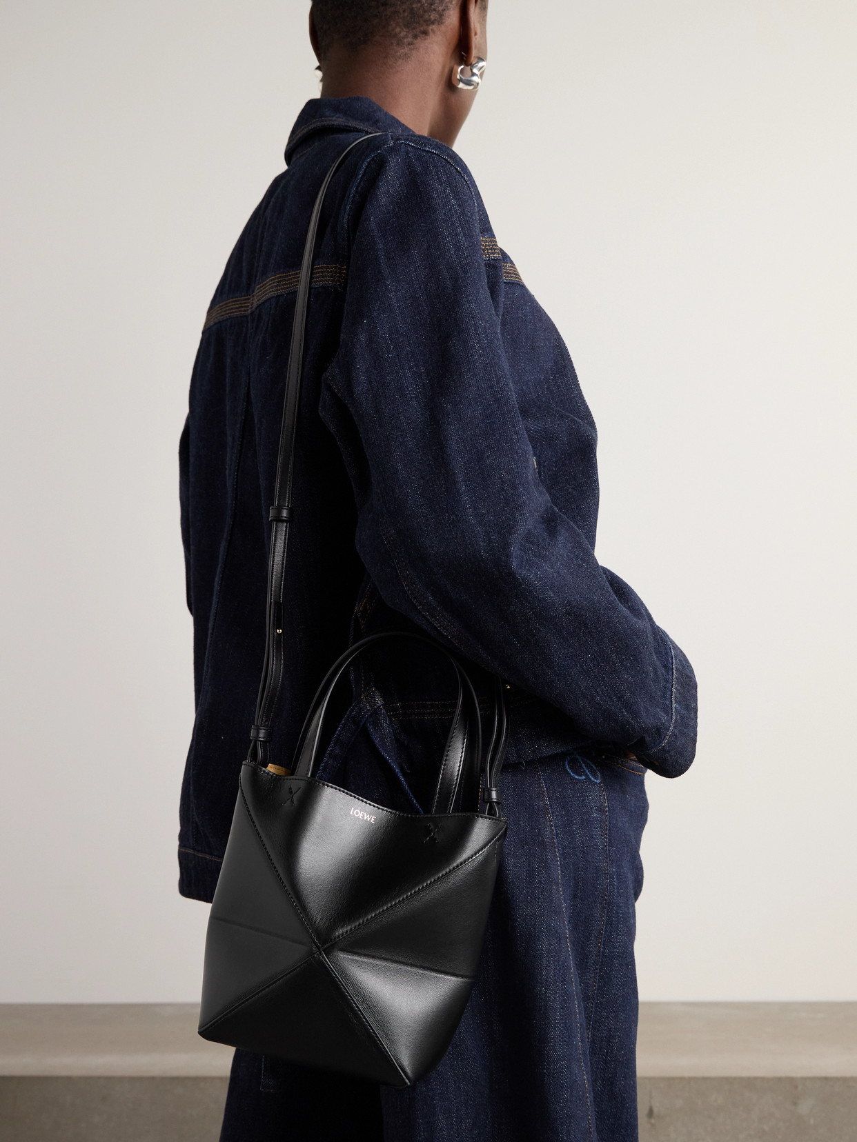 Loewe Puzzle Fold Convertible Medium Leather Tote In Black