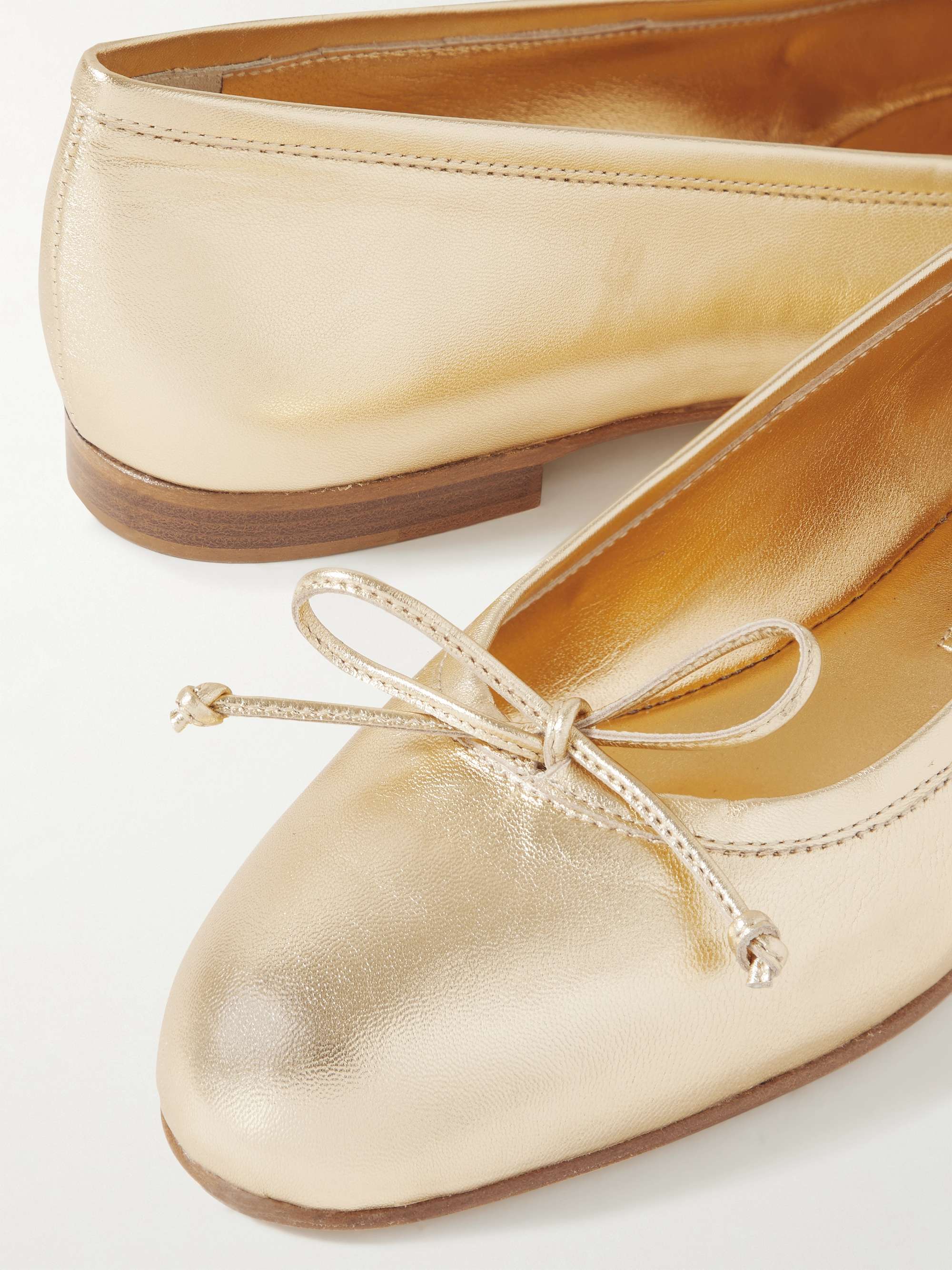 MANOLO BLAHNIK 