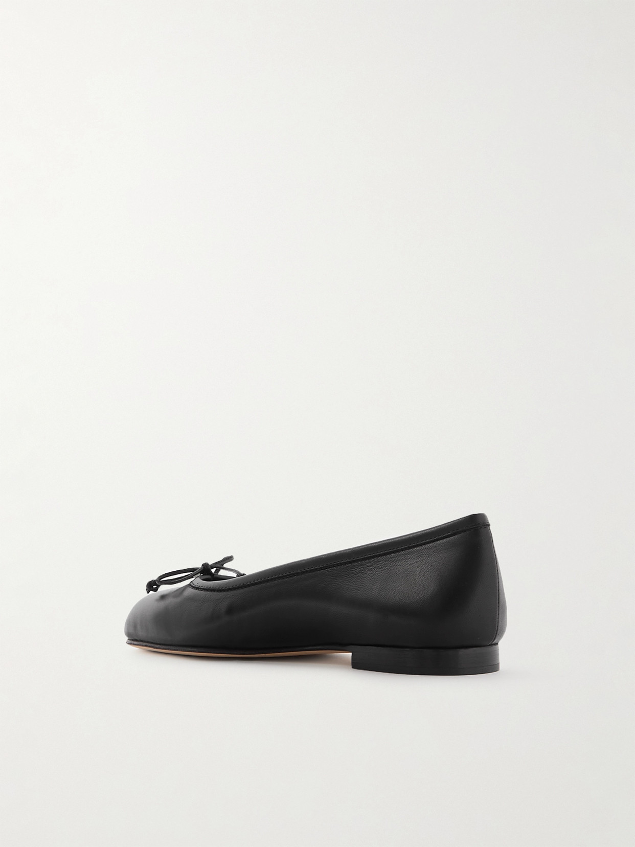 Shop Manolo Blahnik Veralli Bow-detailed Leather Ballet Flats In Black