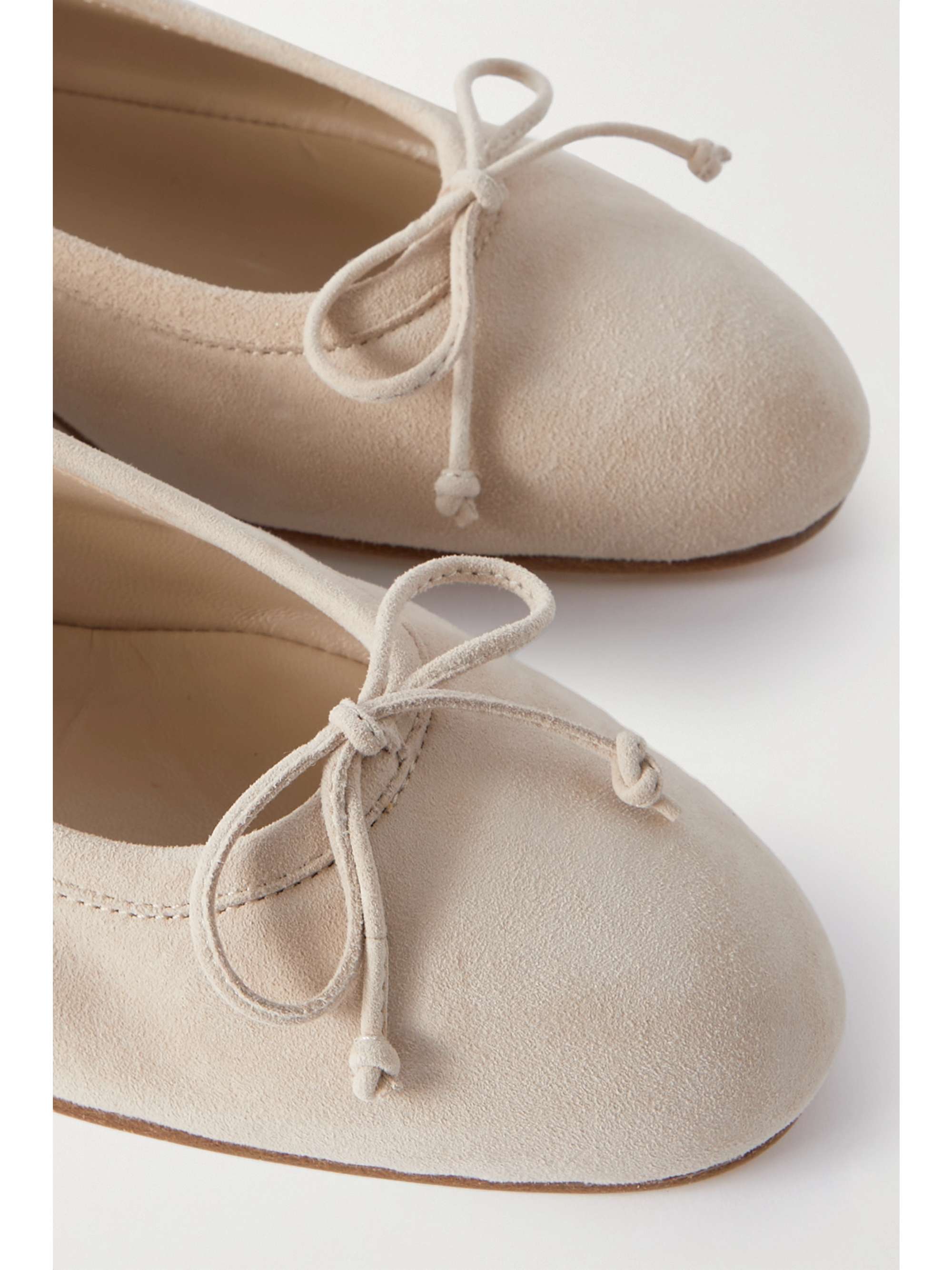 MANOLO BLAHNIK 