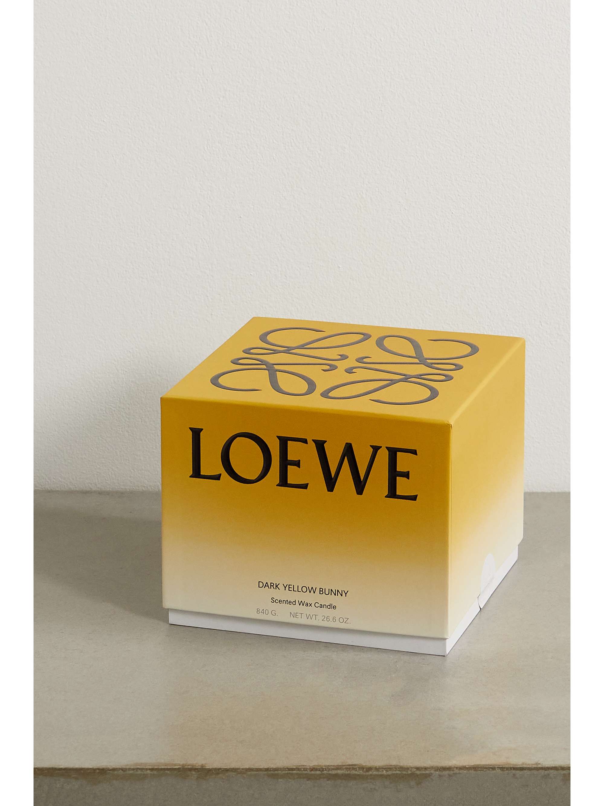 LOEWE HOME SCENTS Bunny scented candle, 840g