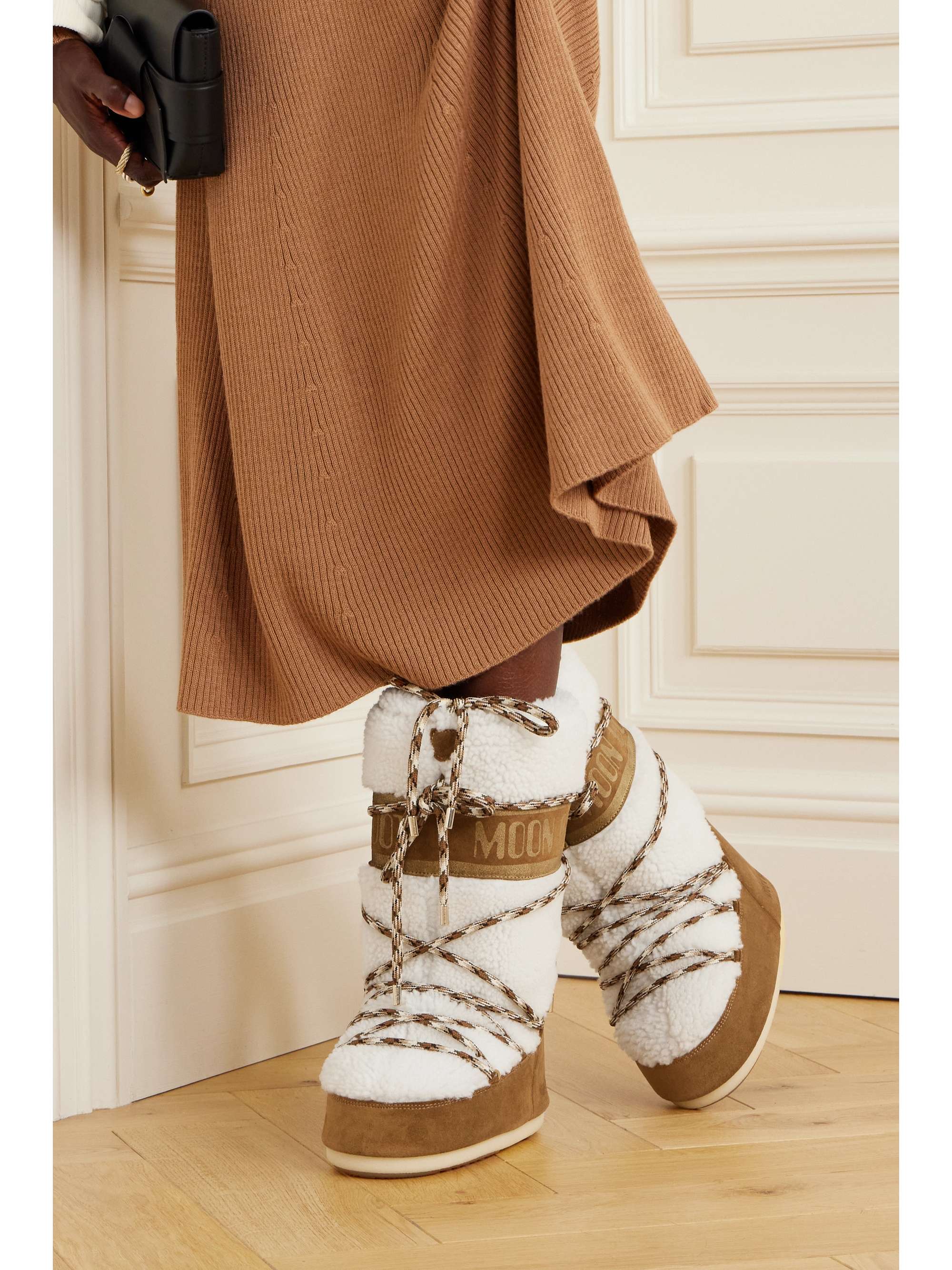 moonboot shearling