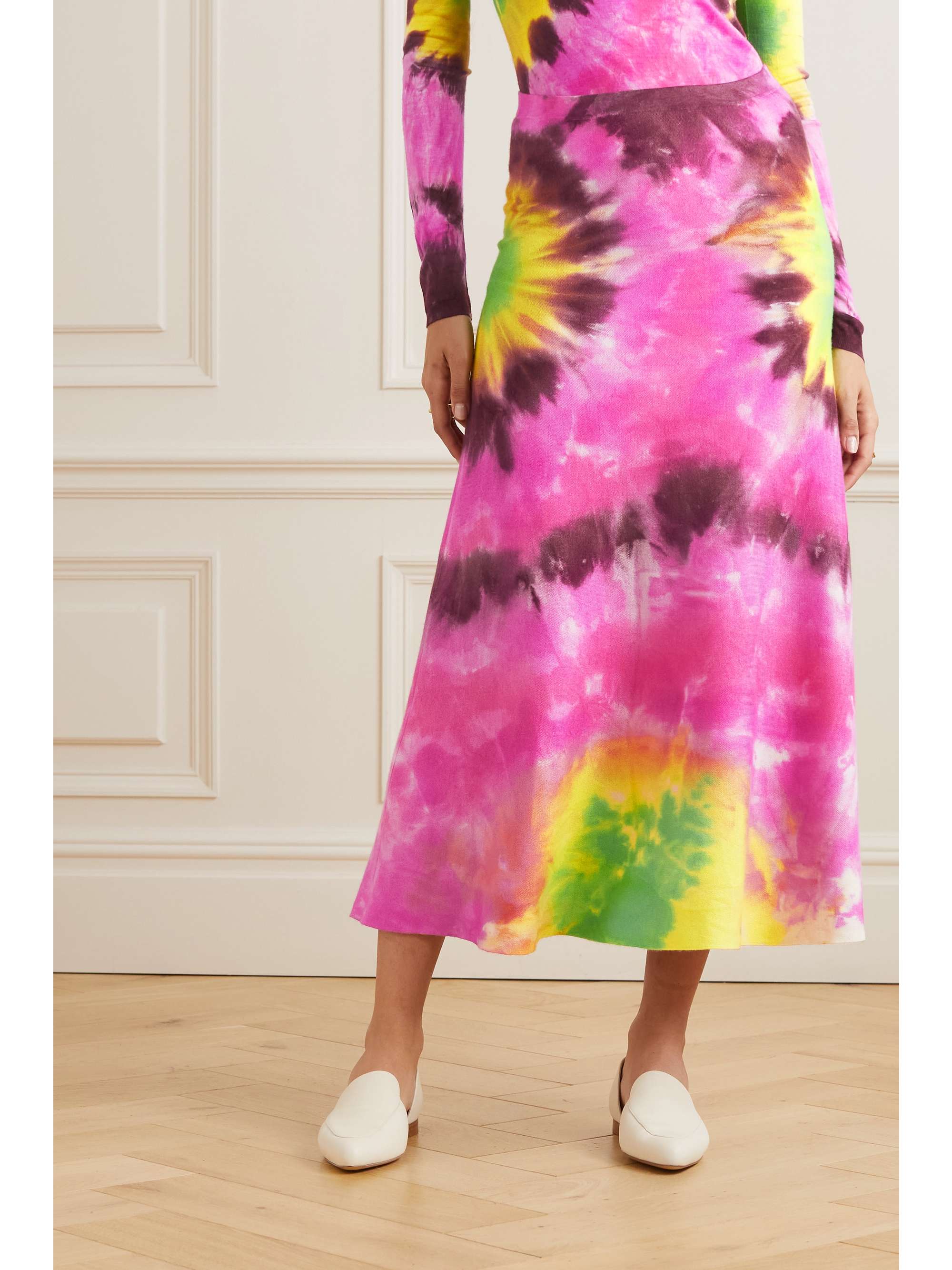 GABRIELA HEARST Olive tie-dyed cashmere midi skirt | NET-A-PORTER