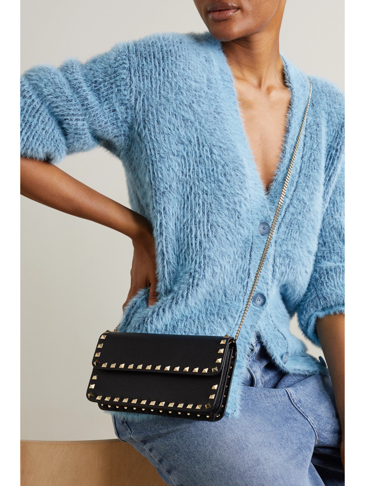Valentino Rockstud Textured-leather Clutch In Black