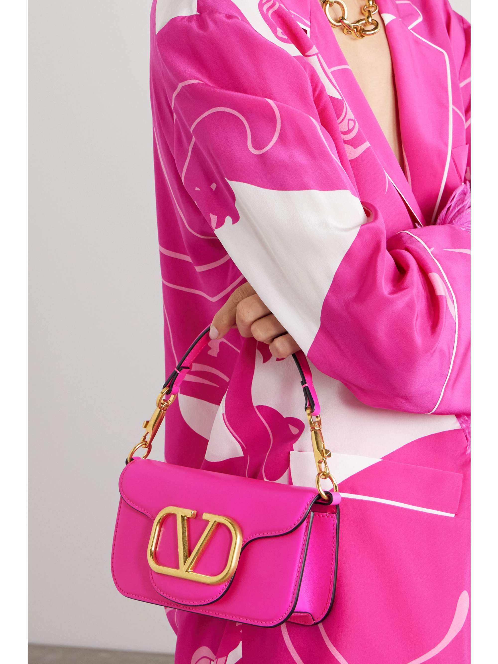 VALENTINO GARAVANI VLOGO leather shoulder bag NETAPORTER