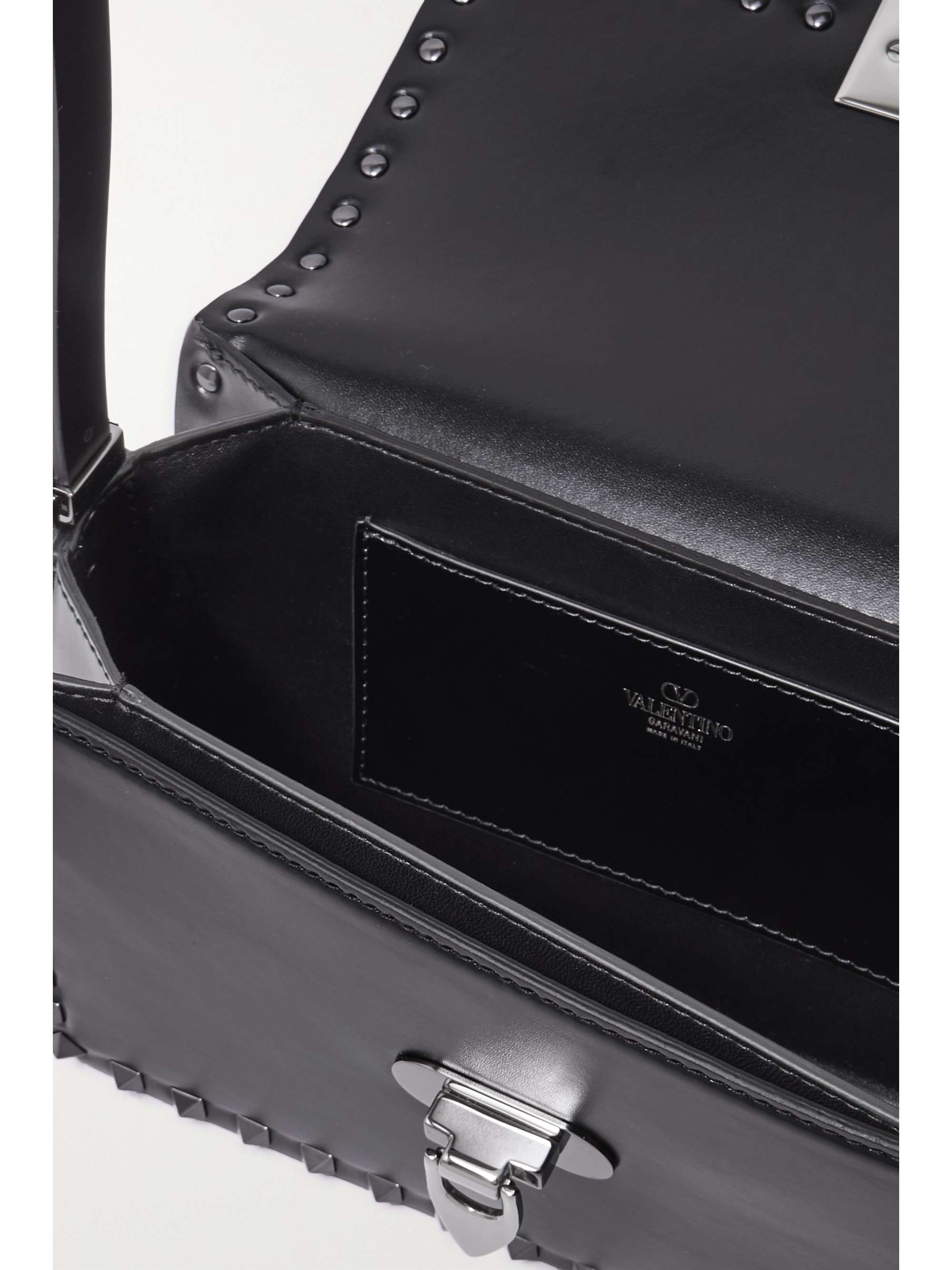 VALENTINO GARAVANI Rockstud23 leather shoulder bag | NET-A-PORTER