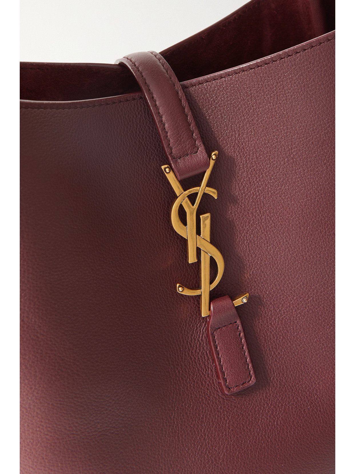 Le 5 À 7 Supple Small Shoulder Bag