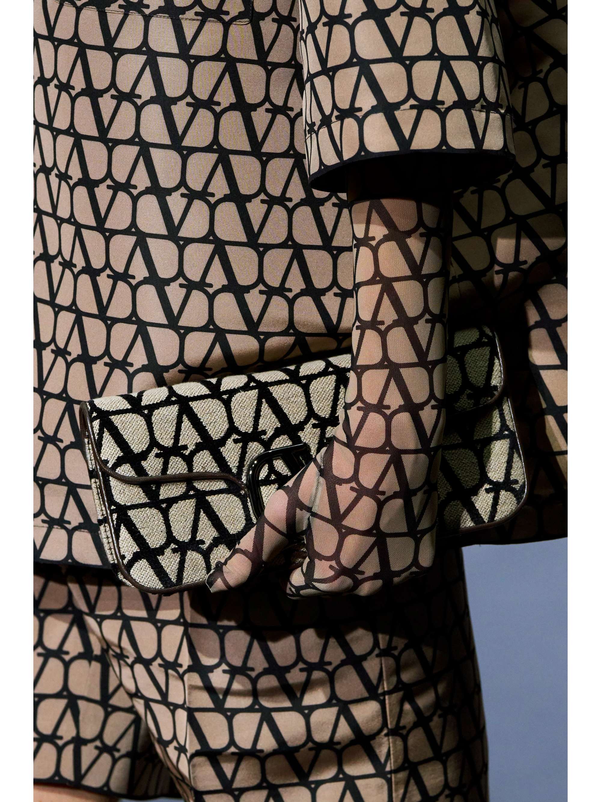 VALENTINO GARAVANI Valentino Garavani printed tulle gloves