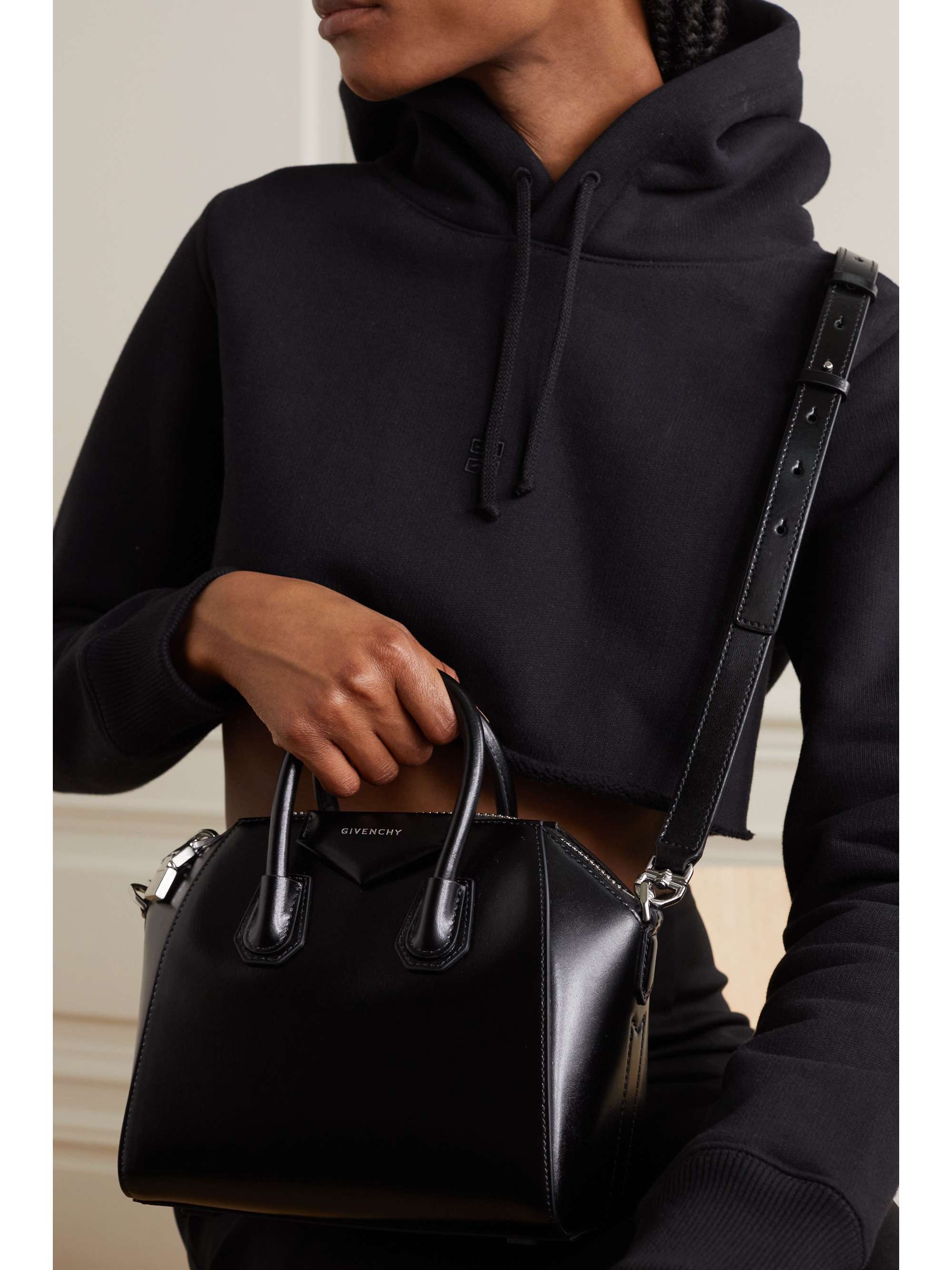 GIVENCHY 