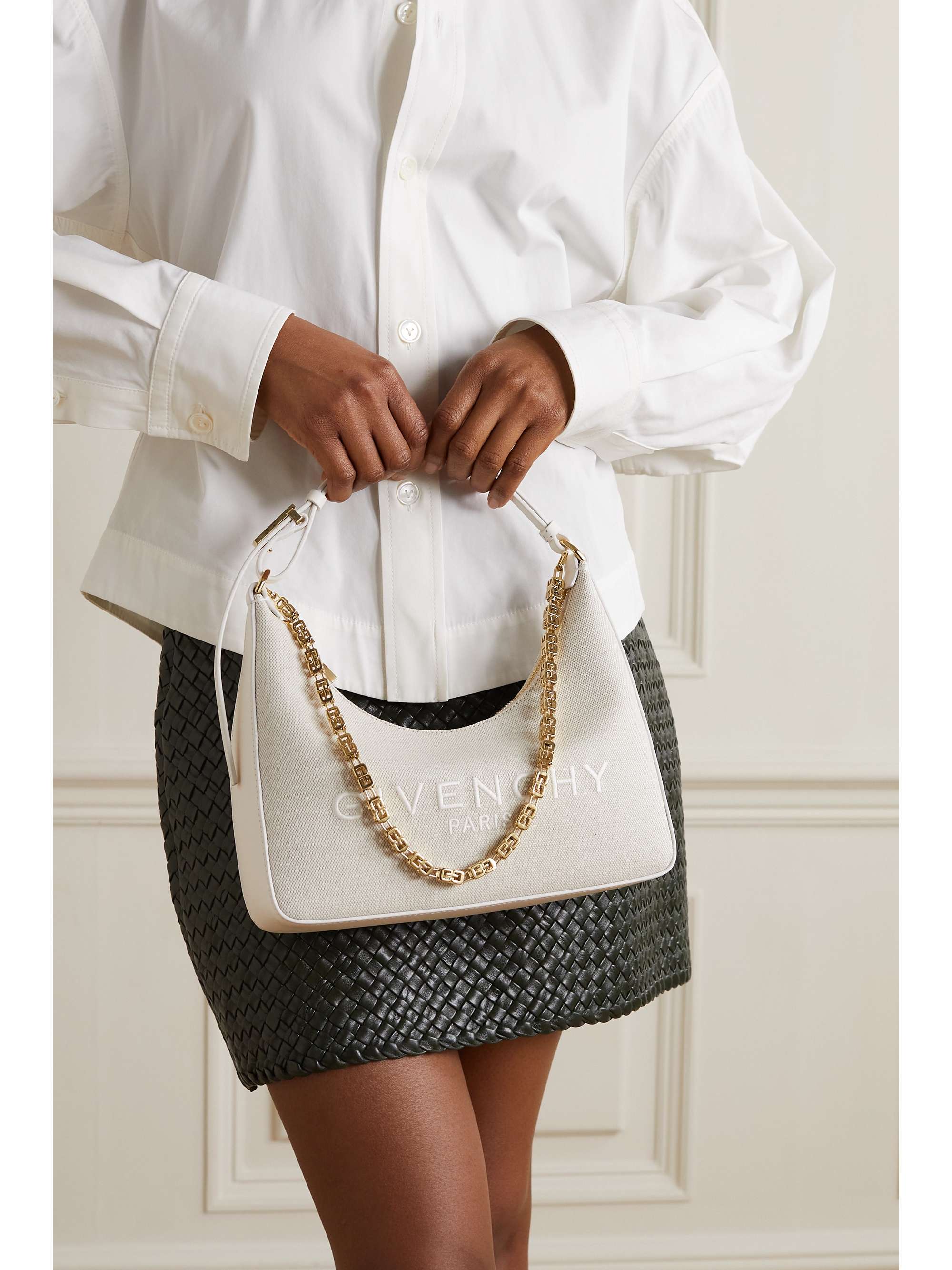 GIVENCHY 