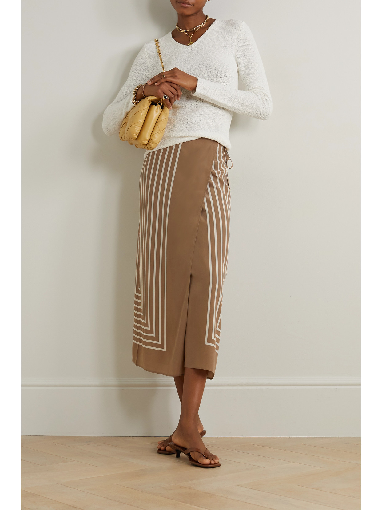 Totême Bouclé-knit Sweater In Off-white