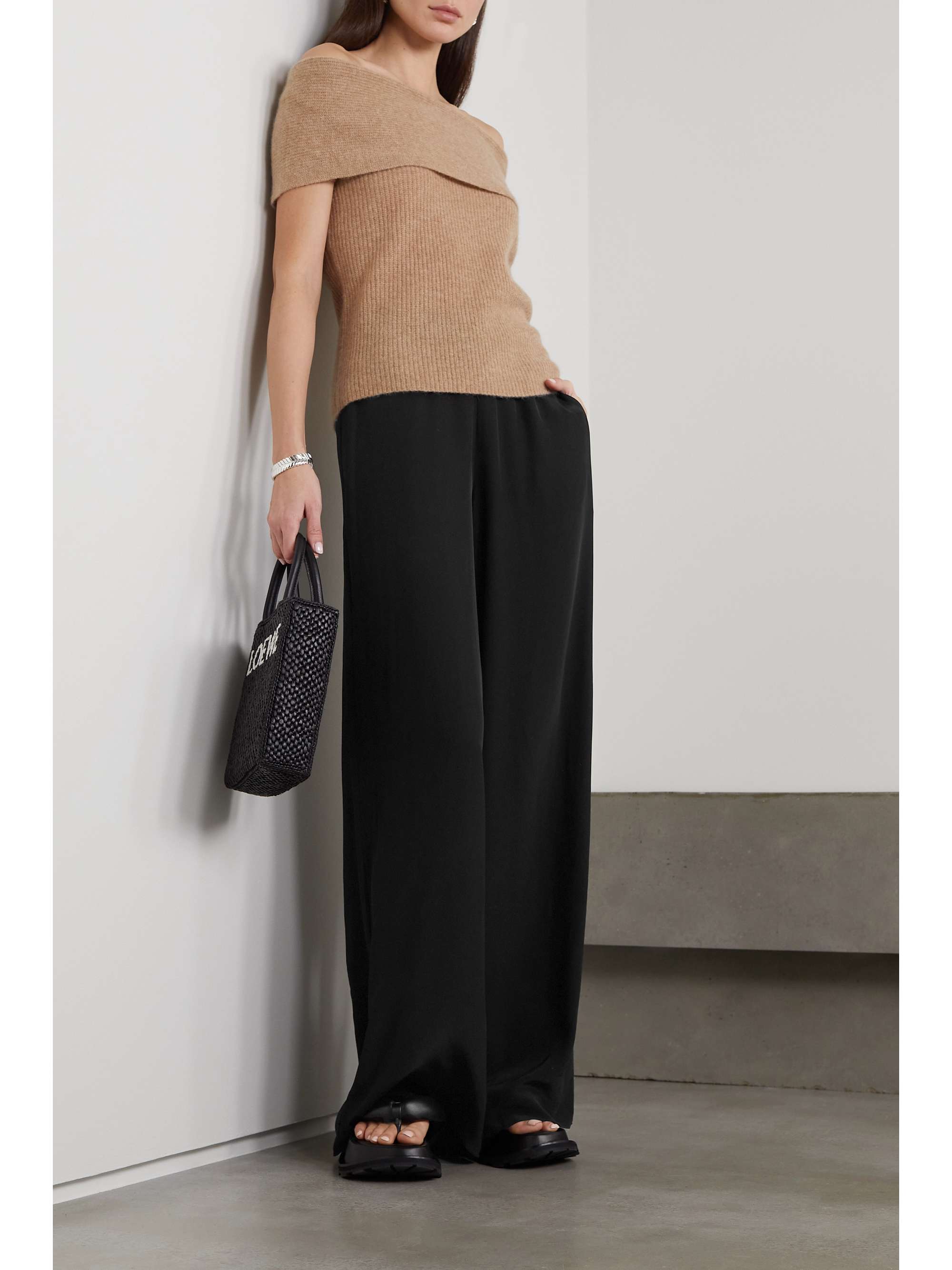 THEORY Crepe wide-leg pants