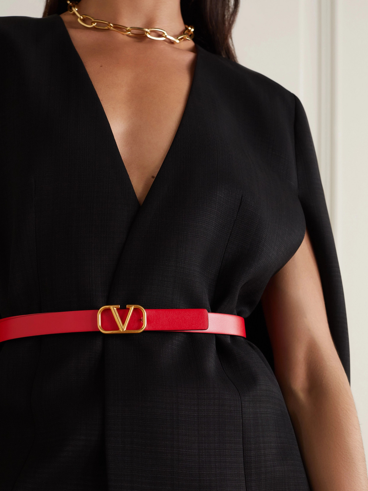 Valentino Garavani Vlogo Signature Reversible Shiny Calfskin Belt - 20mm / 1.2 In. Woman Black/deep In Black