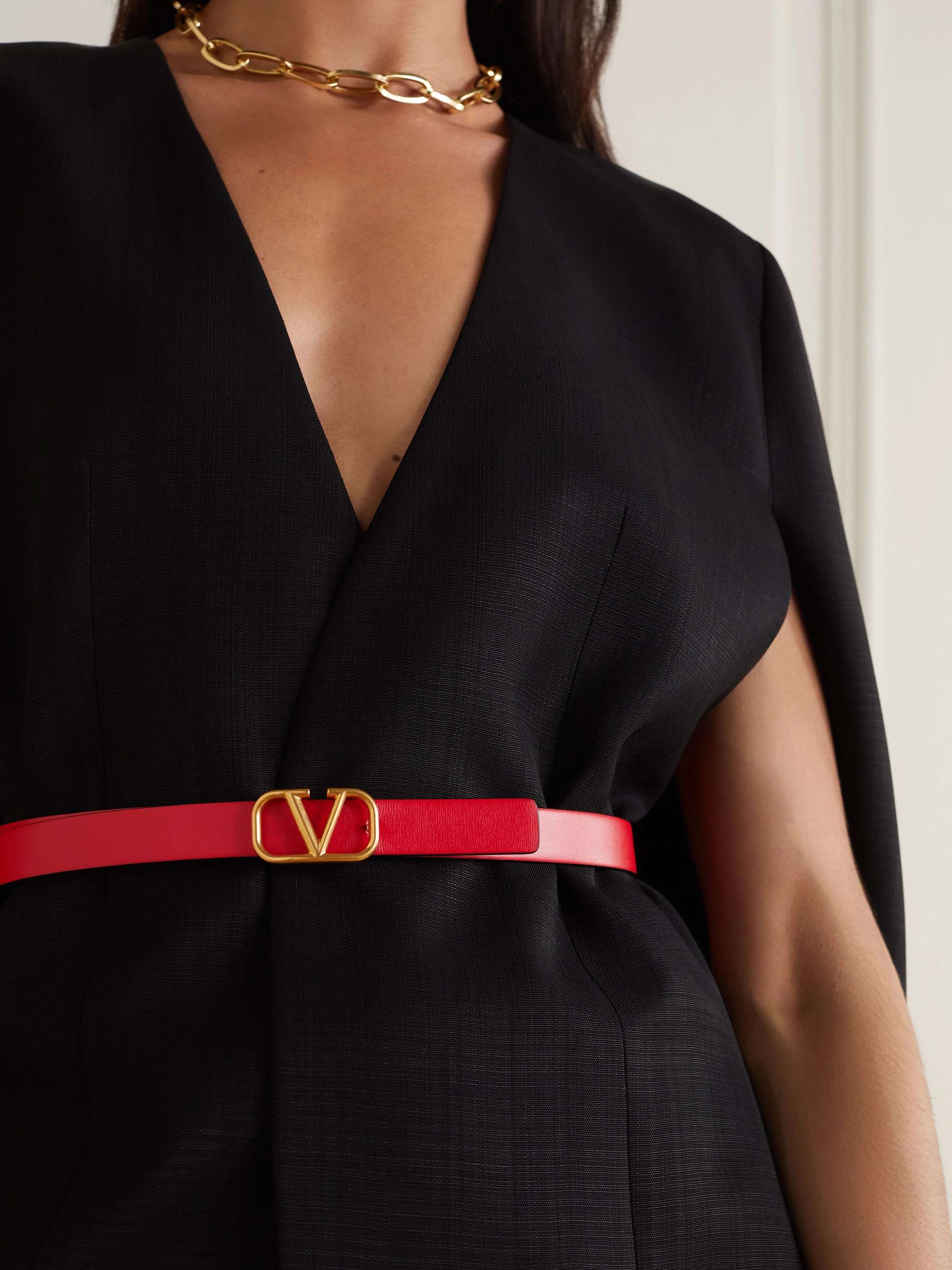 VALENTINO GARAVANI Valentino Garavani VLOGO reversible leather belt