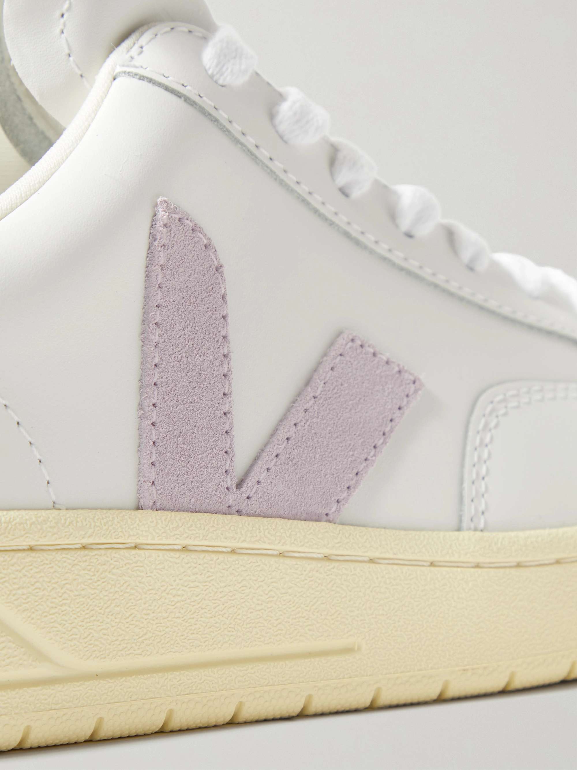 Veja sales v12 pink