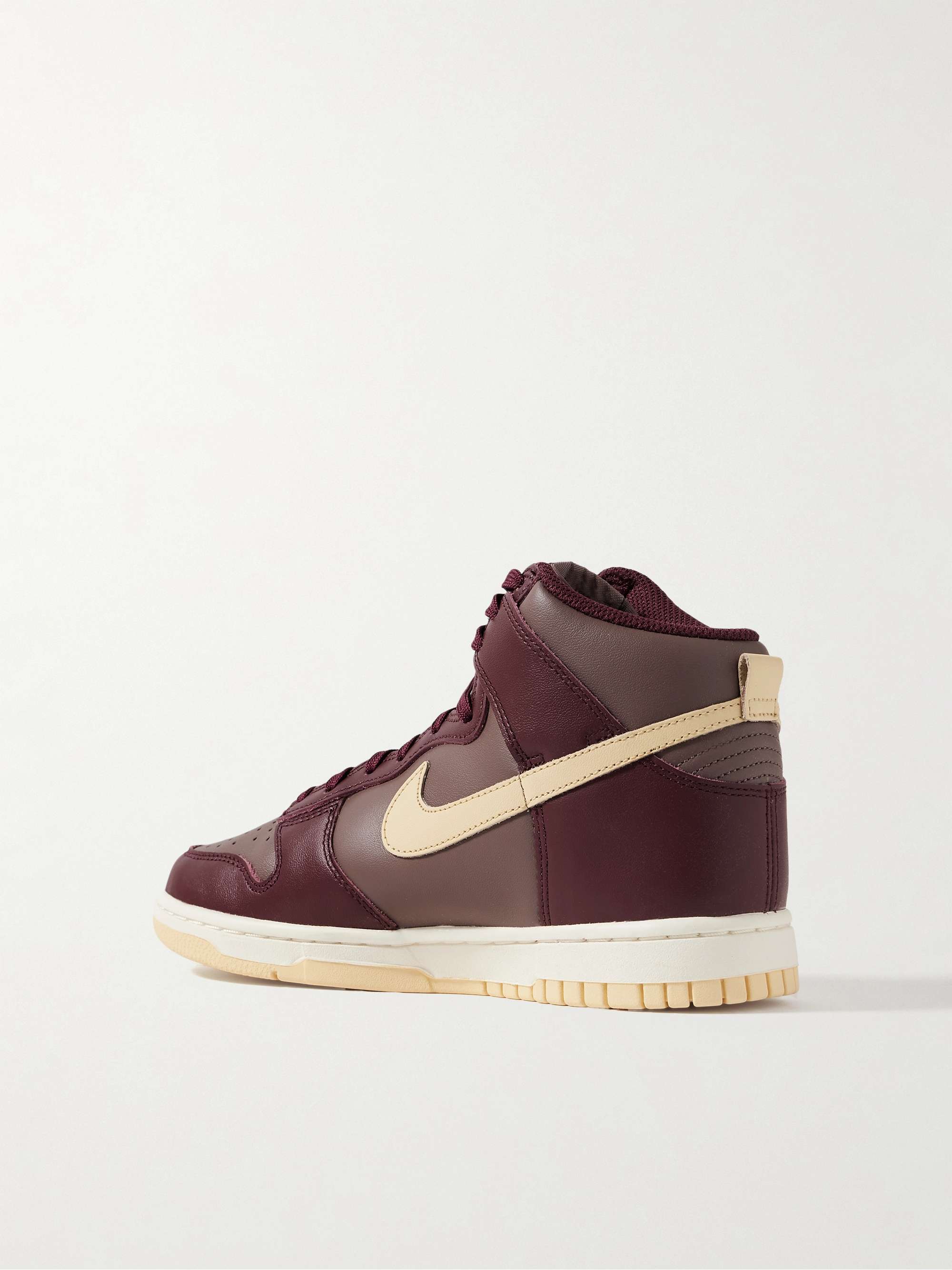 NIKE Dunk High leather sneakers