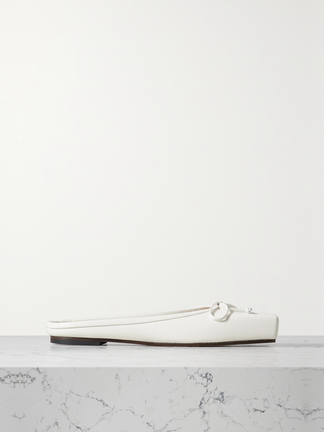 Jacquemus - Les Mules Plates Bow-detailed Leather Ballet Flats - Off-white