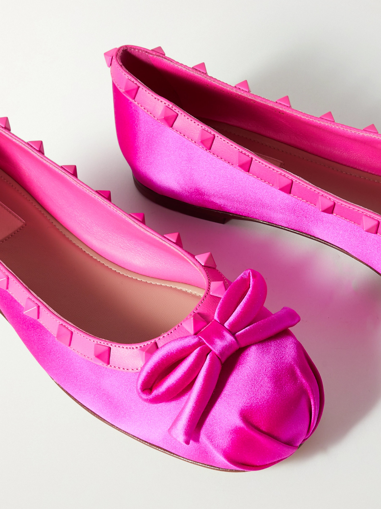 Valentino Rockstud Bow-detailed Leather-trimmed Satin Ballet Flats In Pink