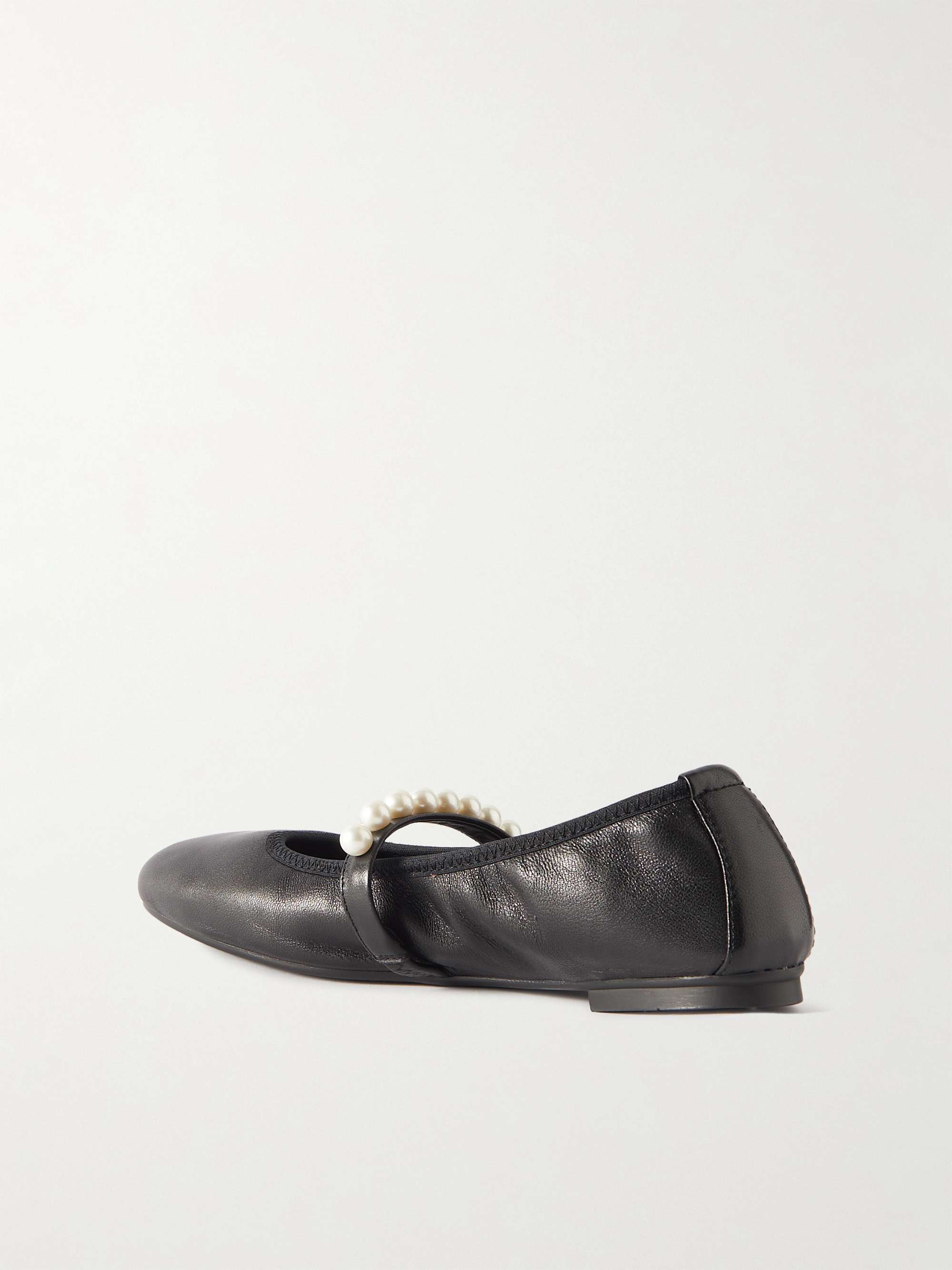 STUART WEITZMAN 