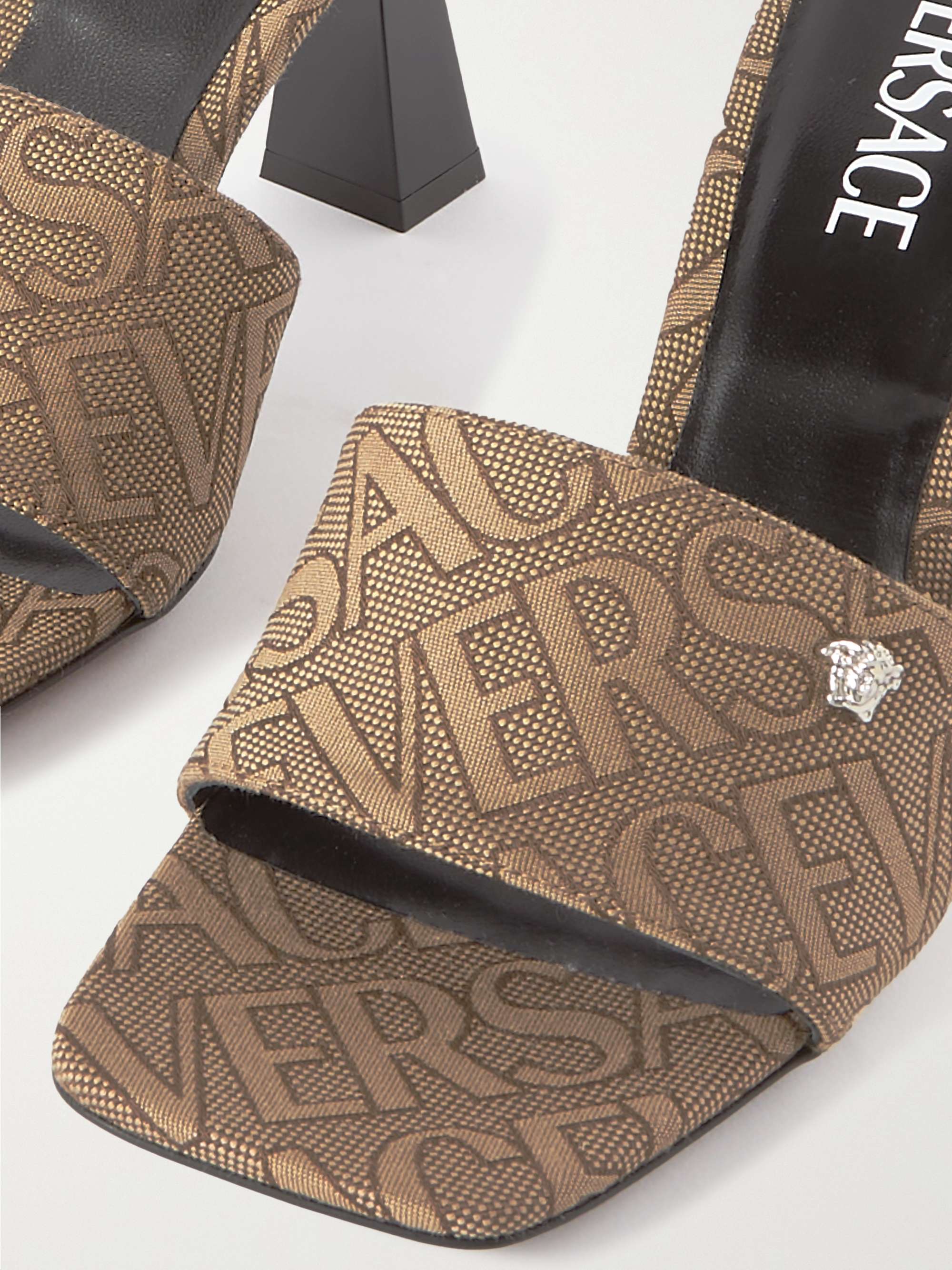 VERSACE 