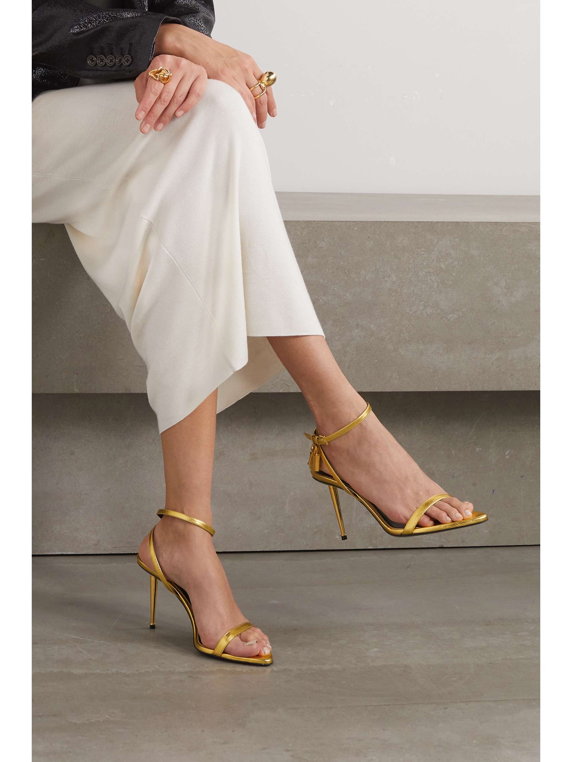 TOM FORD 