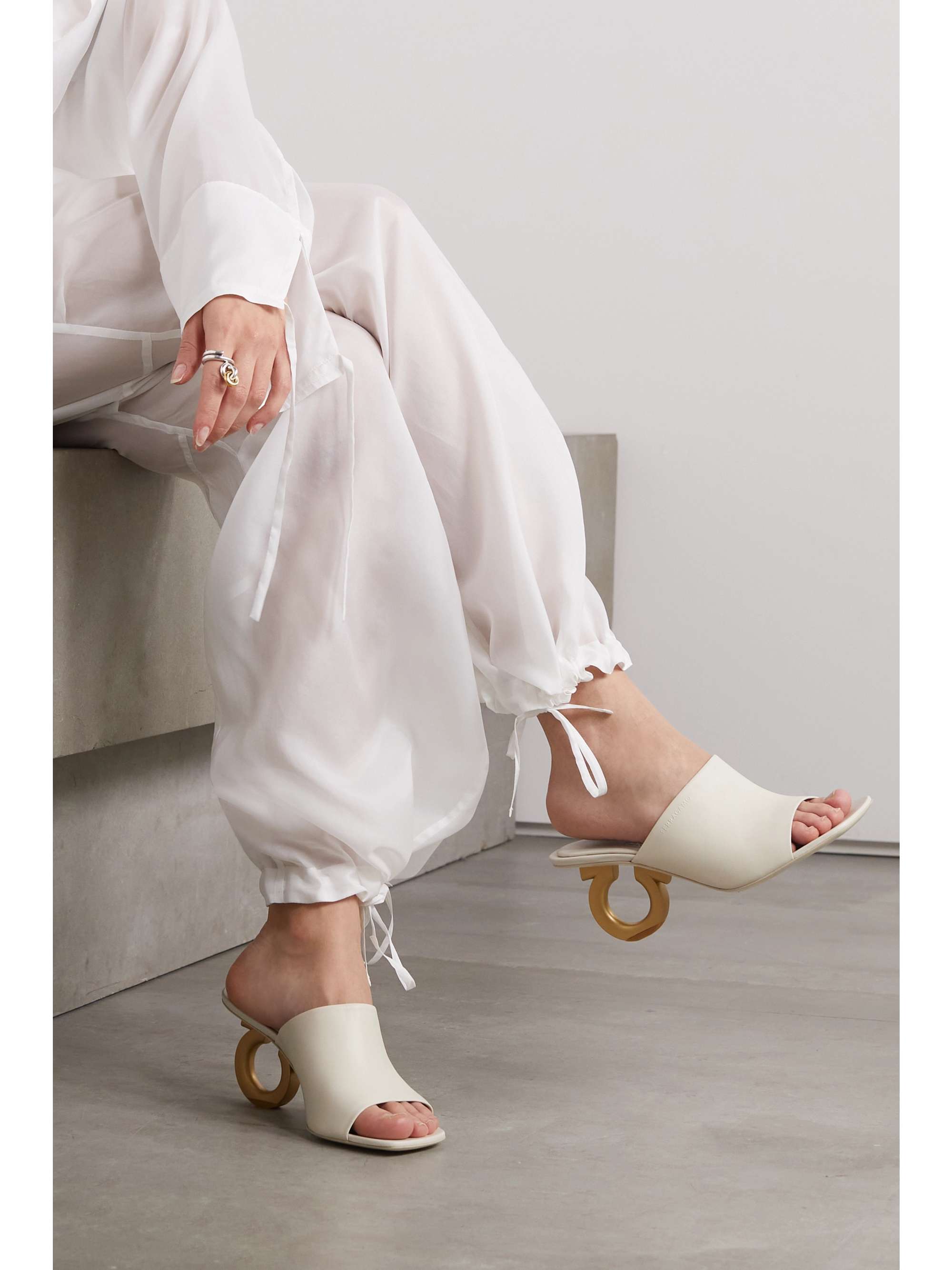 FERRAGAMO 