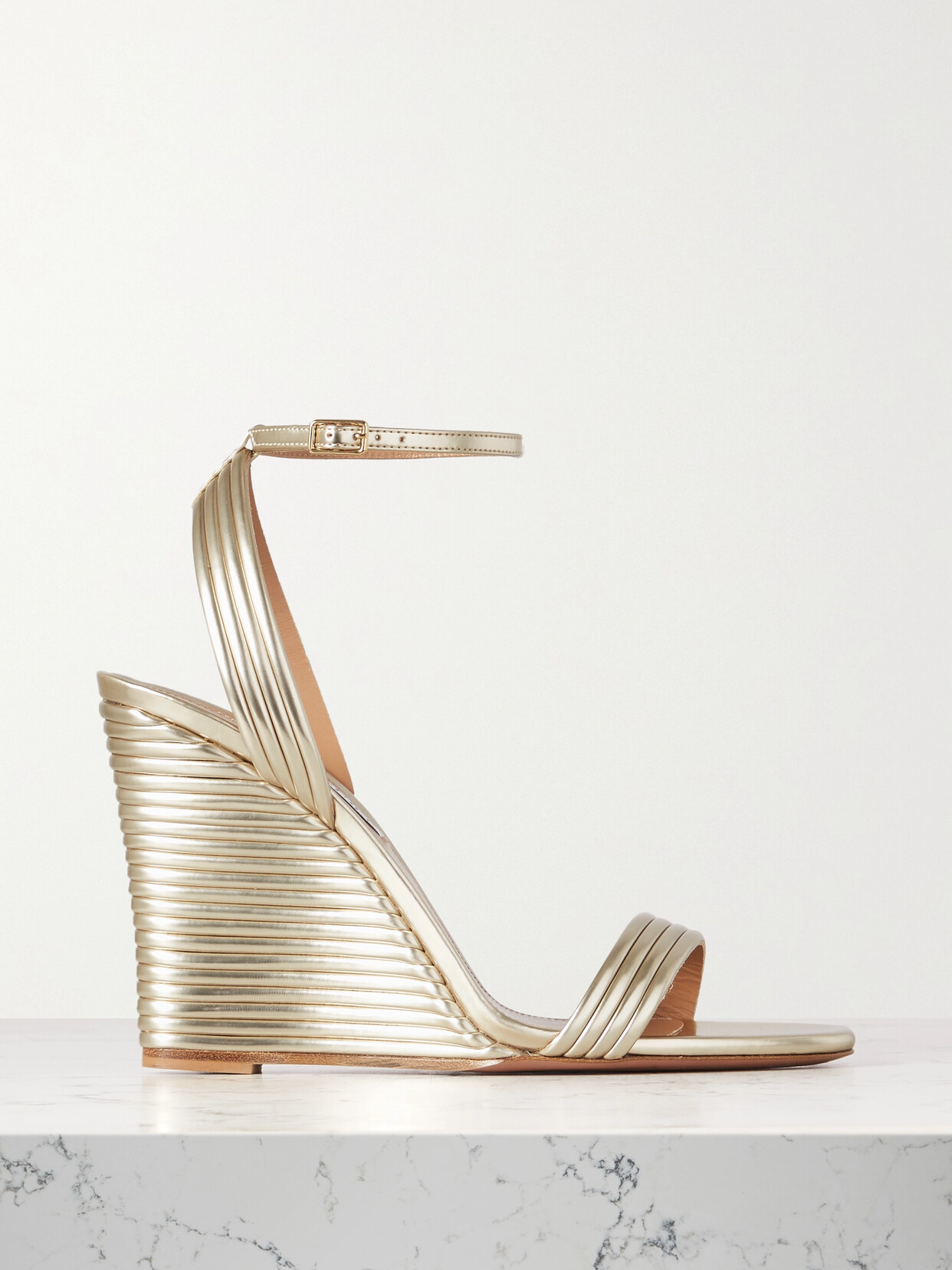 Aquazzura Wow 95 Metallic Leather Wedge Sandals - Gold