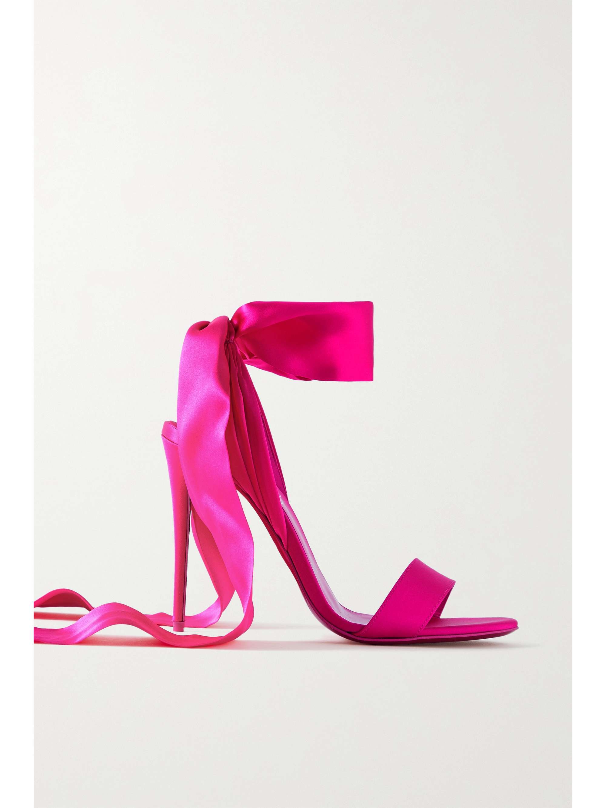 CHRISTIAN LOUBOUTIN: Hot Chick pumps in patent leather - Fuchsia