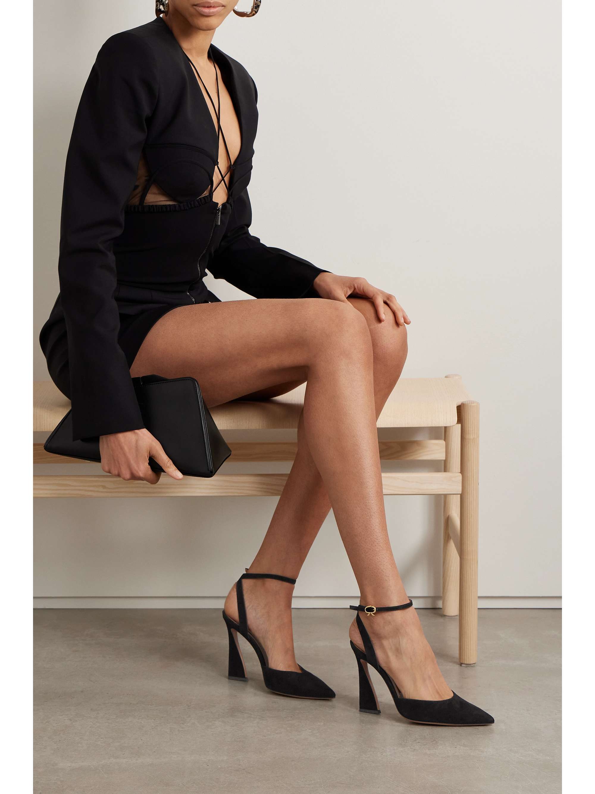 GIANVITO ROSSI Aura D'Orsay 105 suede pumps NETAPORTER