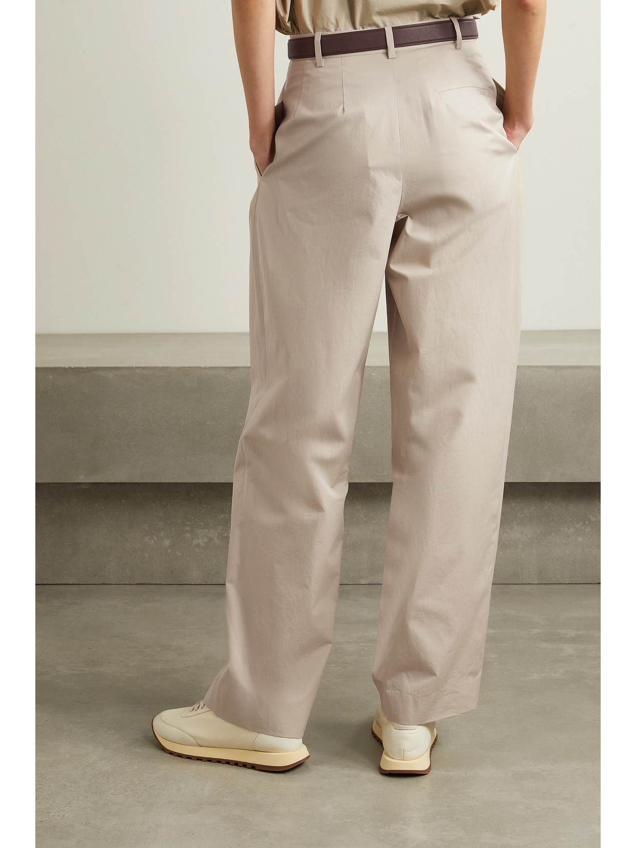 The Row Bufus Pleated Cotton-poplin Straight-leg Pants In Gray