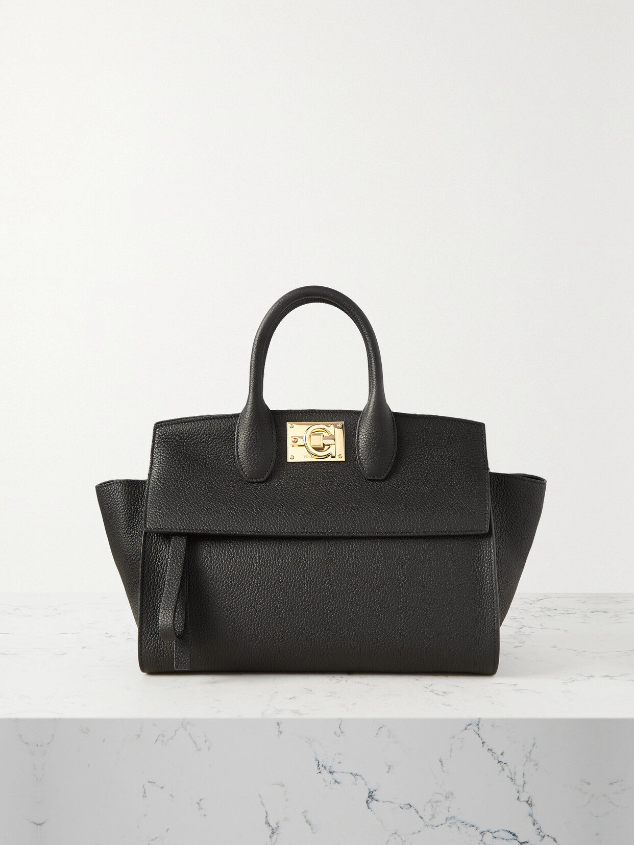Ferragamo studio deals bag tote