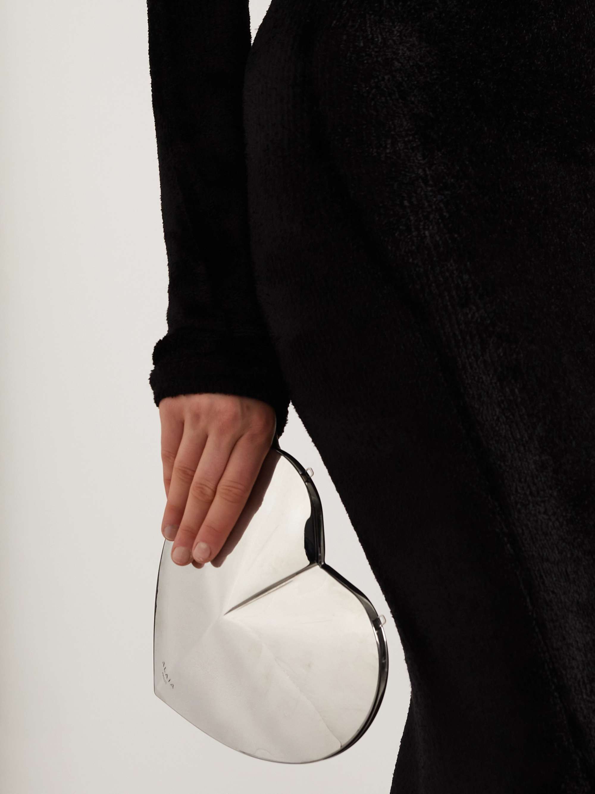 ALAÏA Le Coeur heart-shaped leather shoulder bag