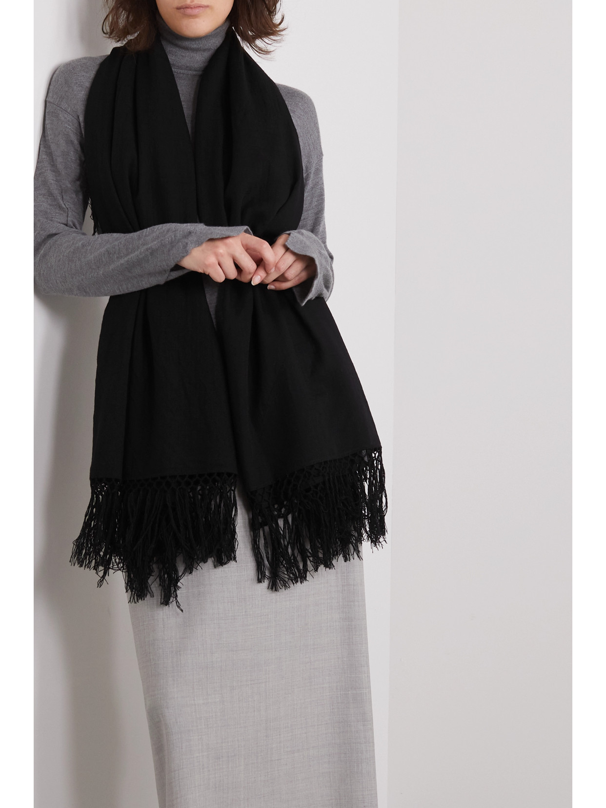 Shop The Row Alala Fringed Wool And Cashmere-blend Scarf In Black