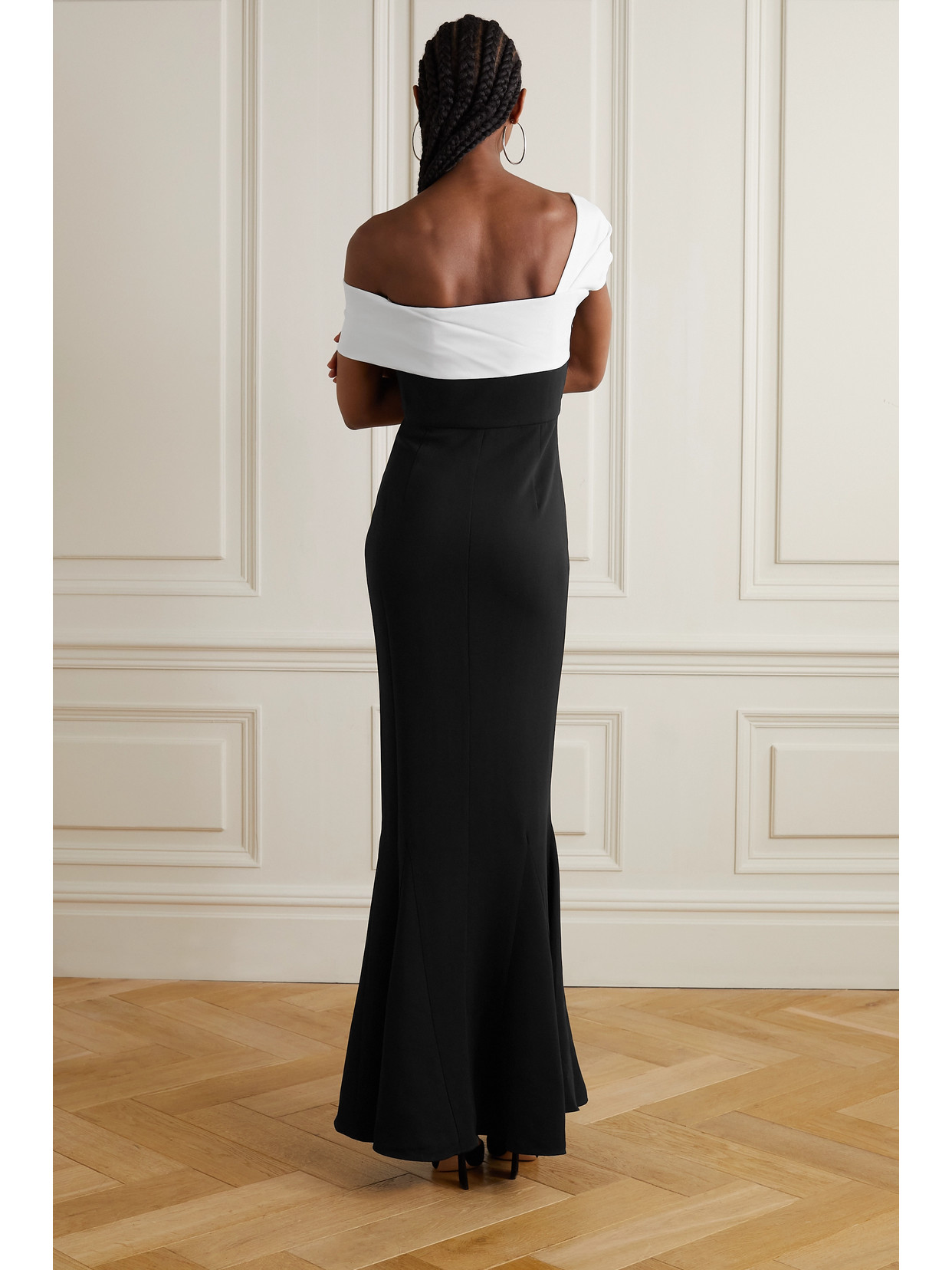 Roland Mouret Asymmetric Twisted Stretch Cady Gown In Black