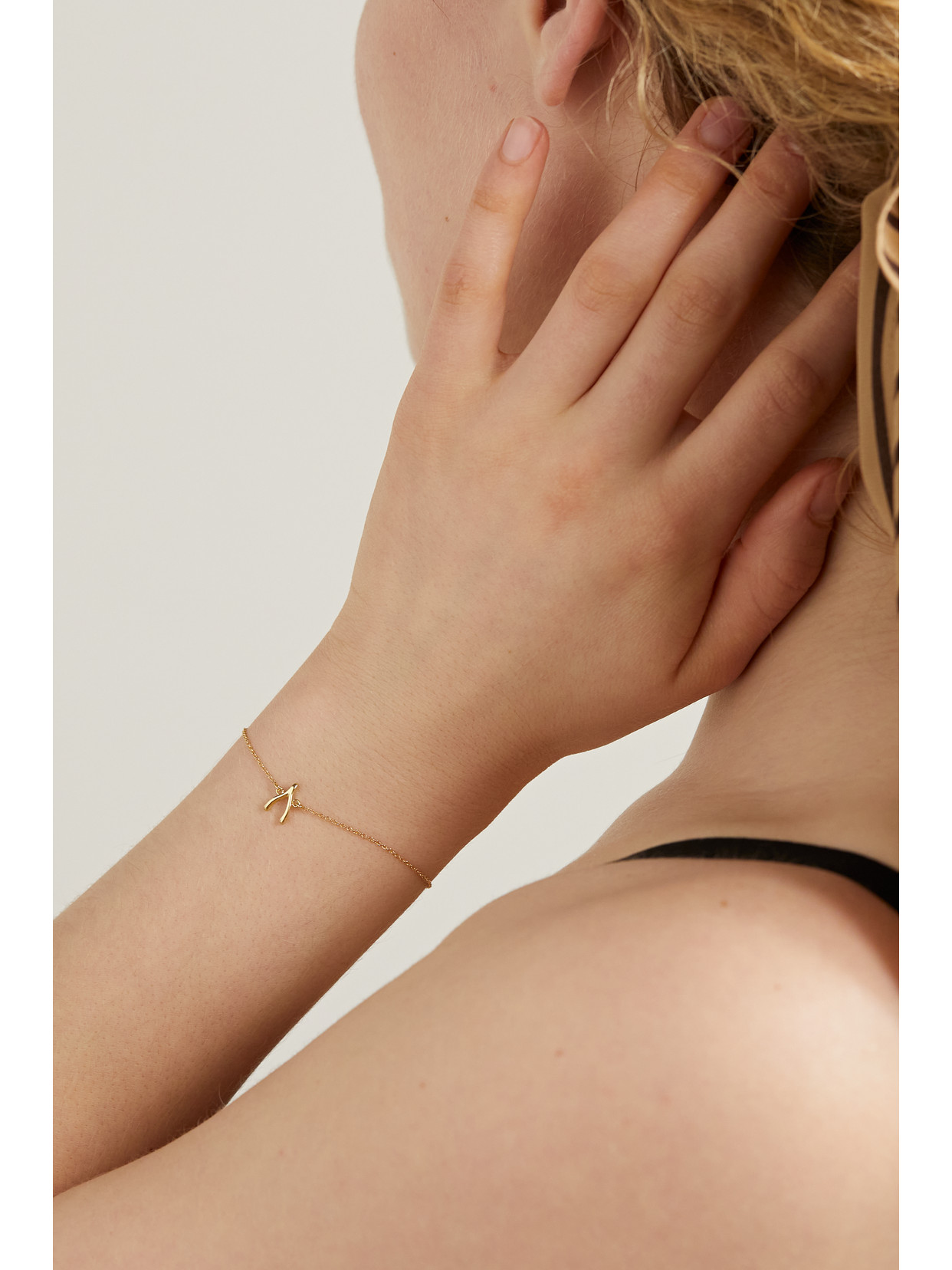 Jennifer Meyer 18k Gold Mini Wishbone Chain Bracelet On A 14k Chain In Gold