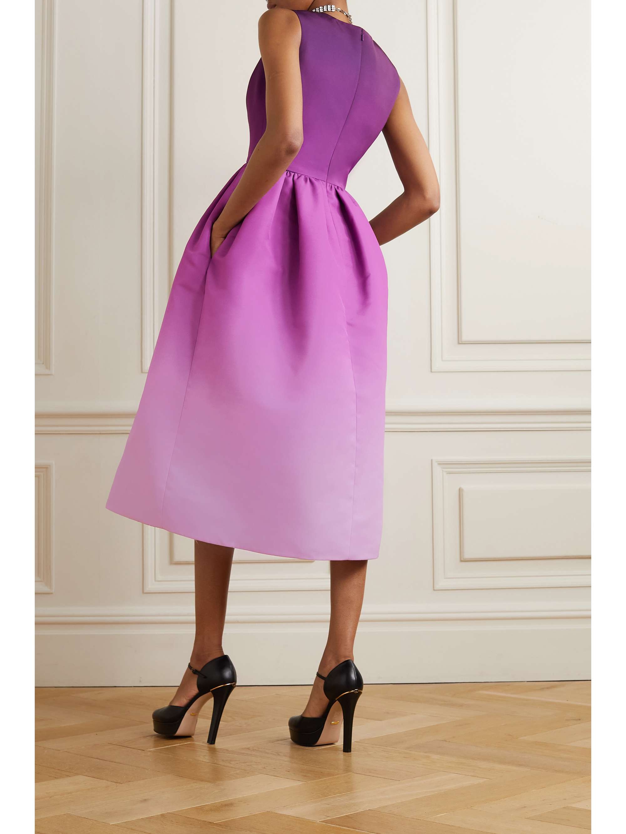 OSCAR DE LA RENTA 