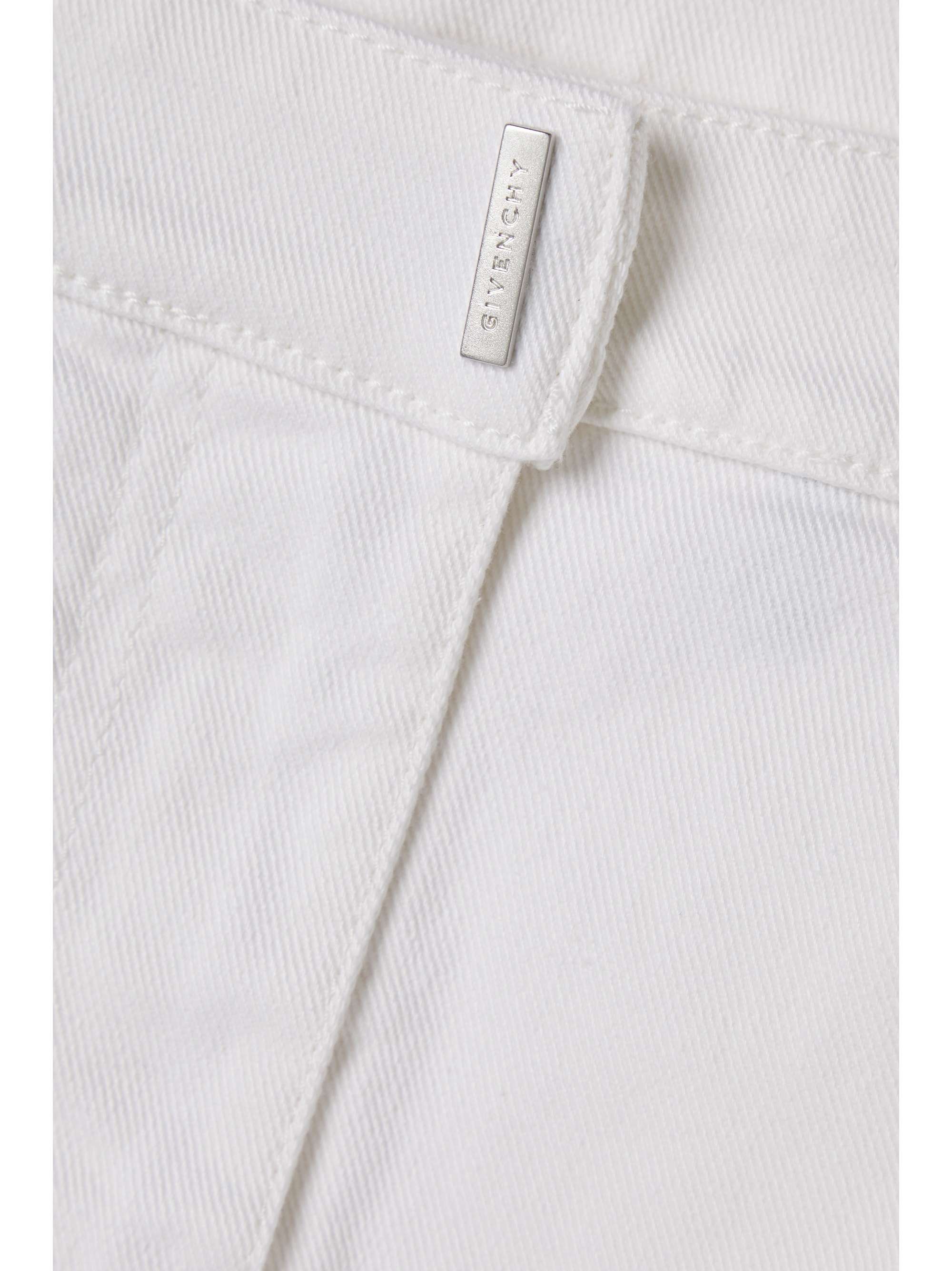 GIVENCHY 