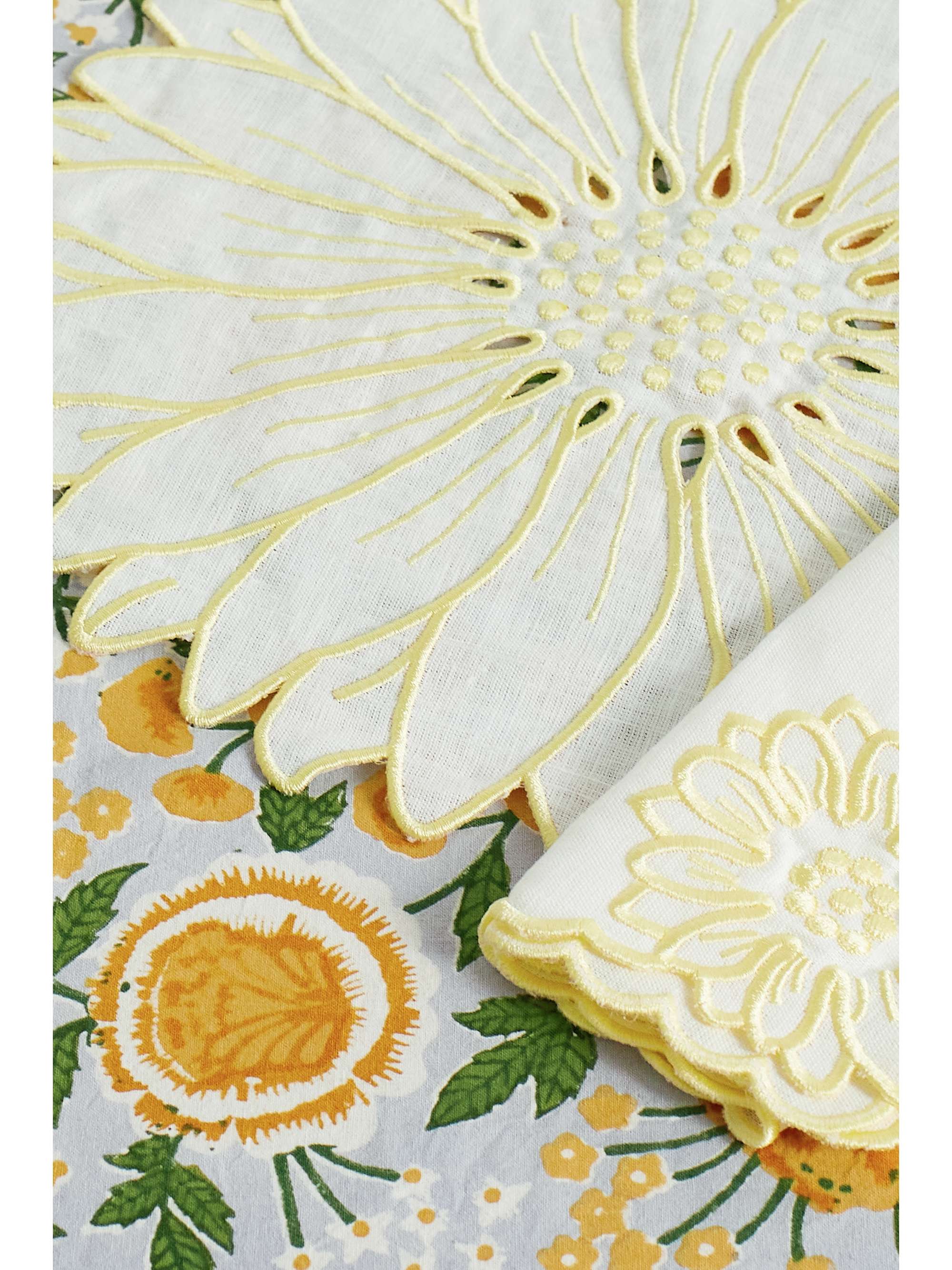 MAISON MARGAUX Penelope linen tablecloth and Margarita set of four napkins and placemats