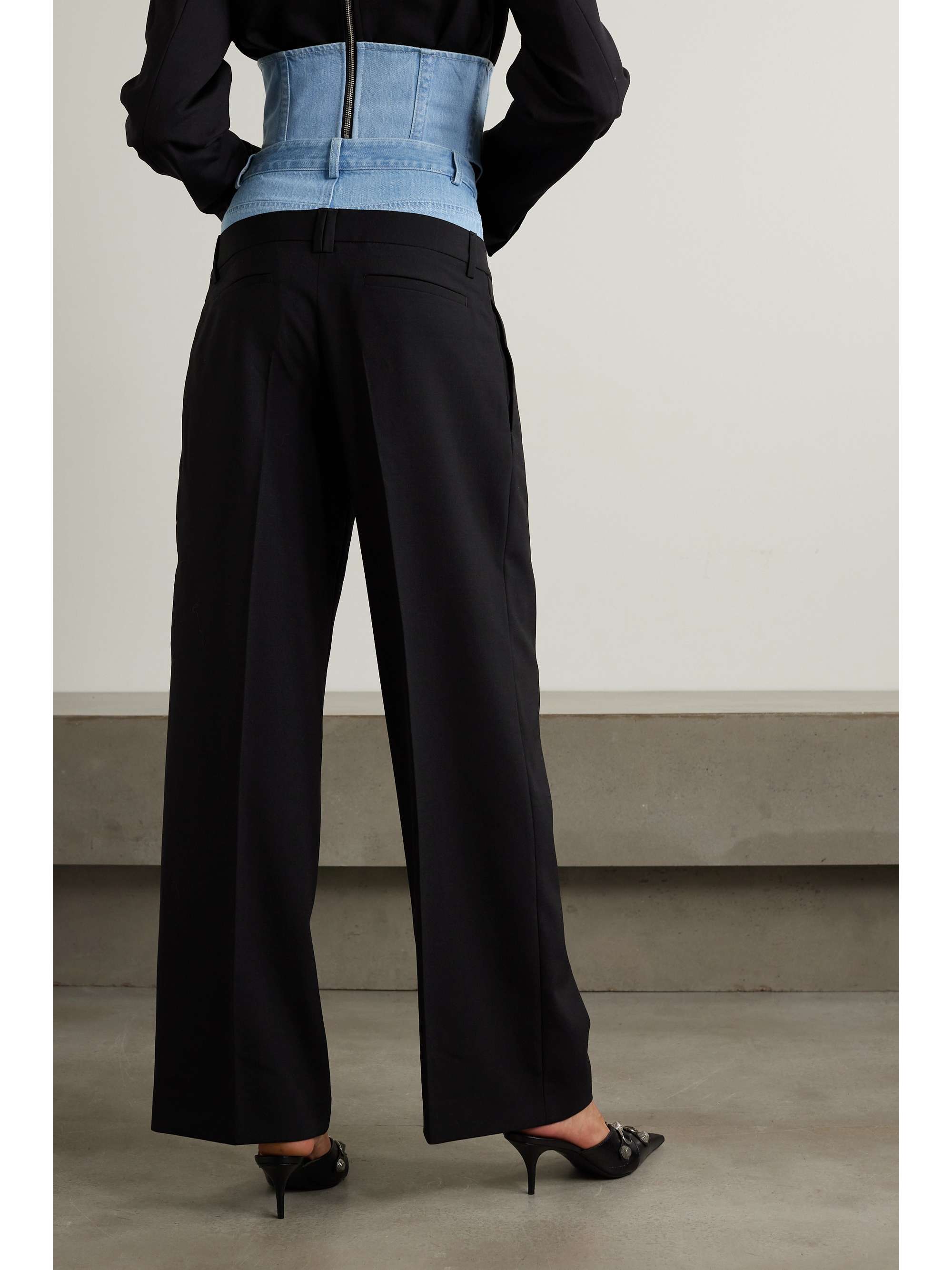 DION LEE 