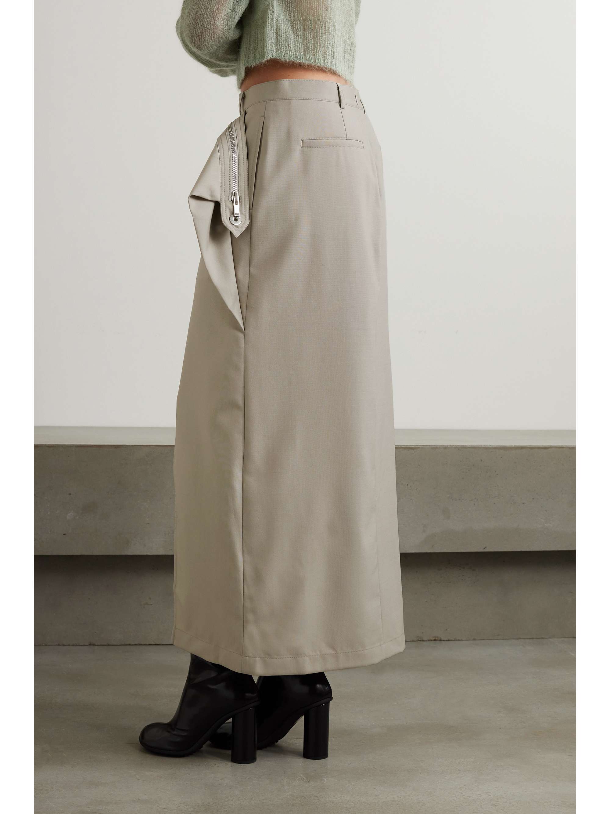 DION LEE 