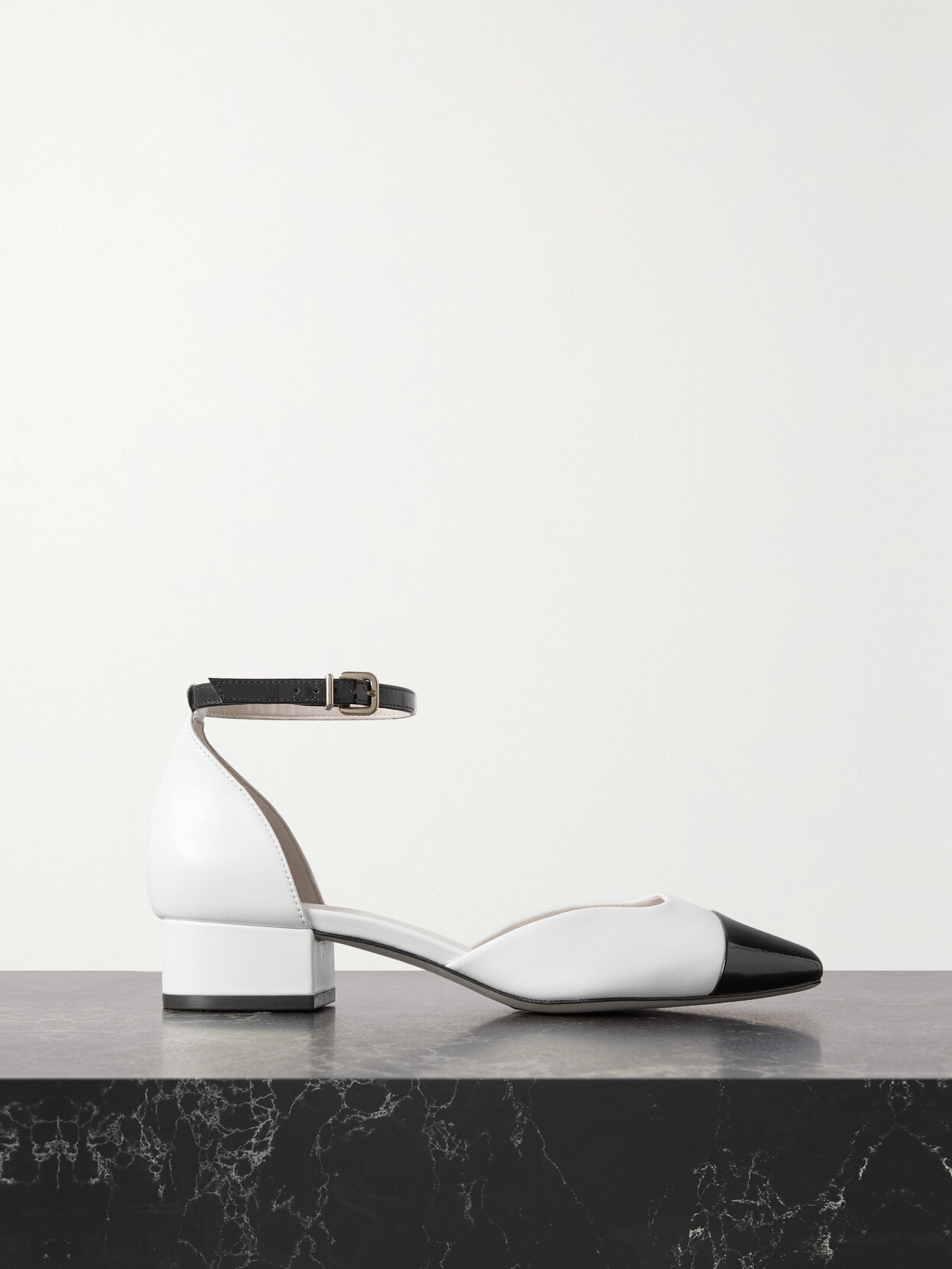 Porte & Paire - Two-tone Patent-trimmed Leather Pumps - White