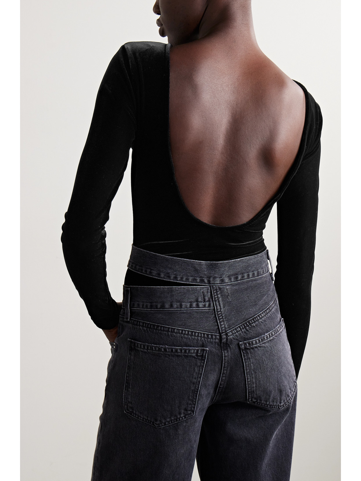 Agolde Corrin Open-back Stretch-velvet Bodysuit In Black