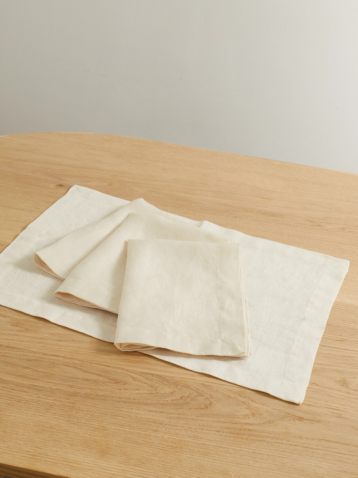 L'Objet - Set Of Four Washed Linen-sateen Placemats - White