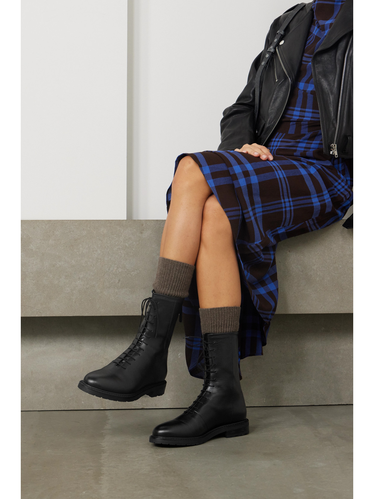 Legres Black Lace-up Combat Boots In Black