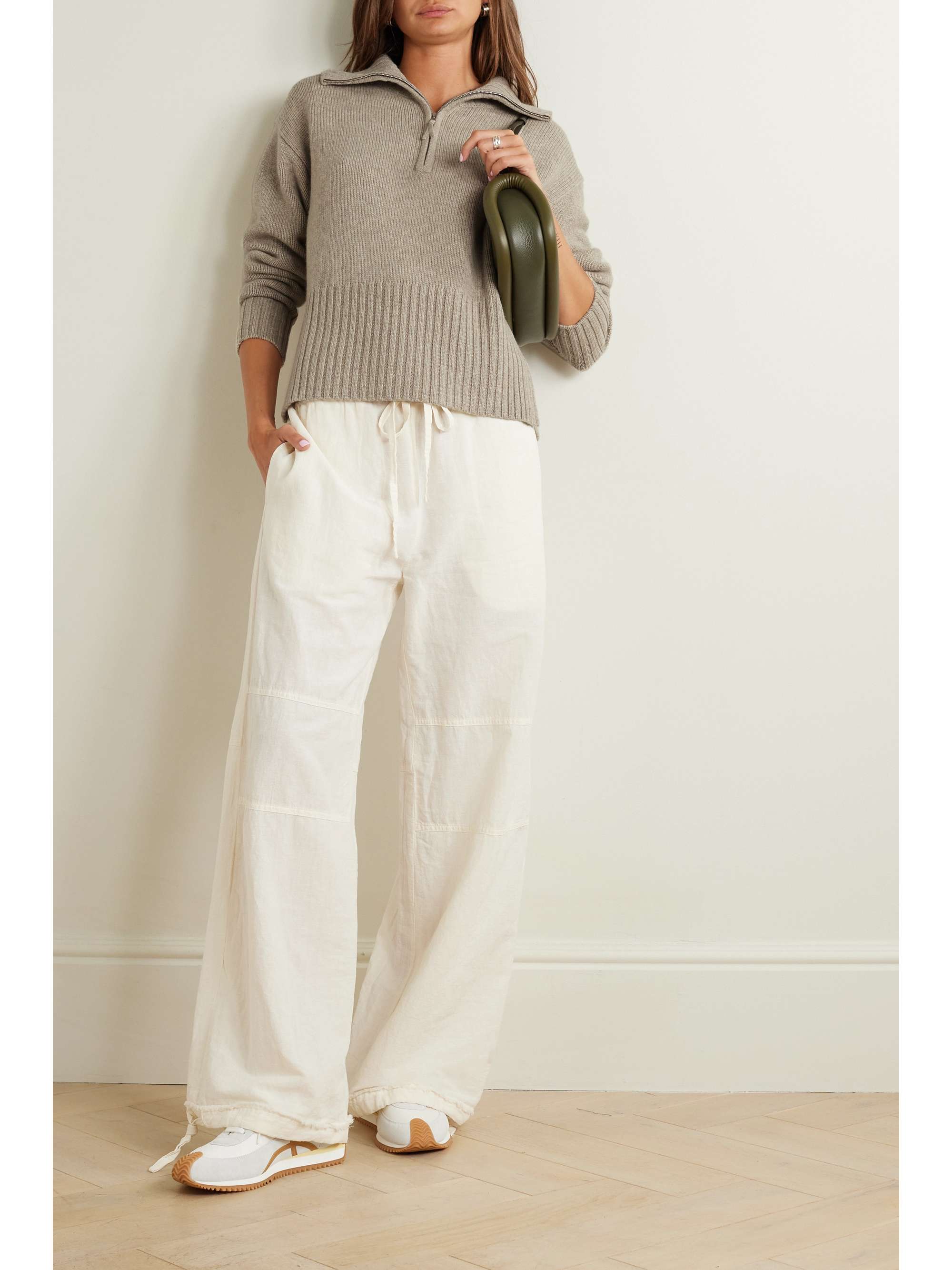 ALLUDE 