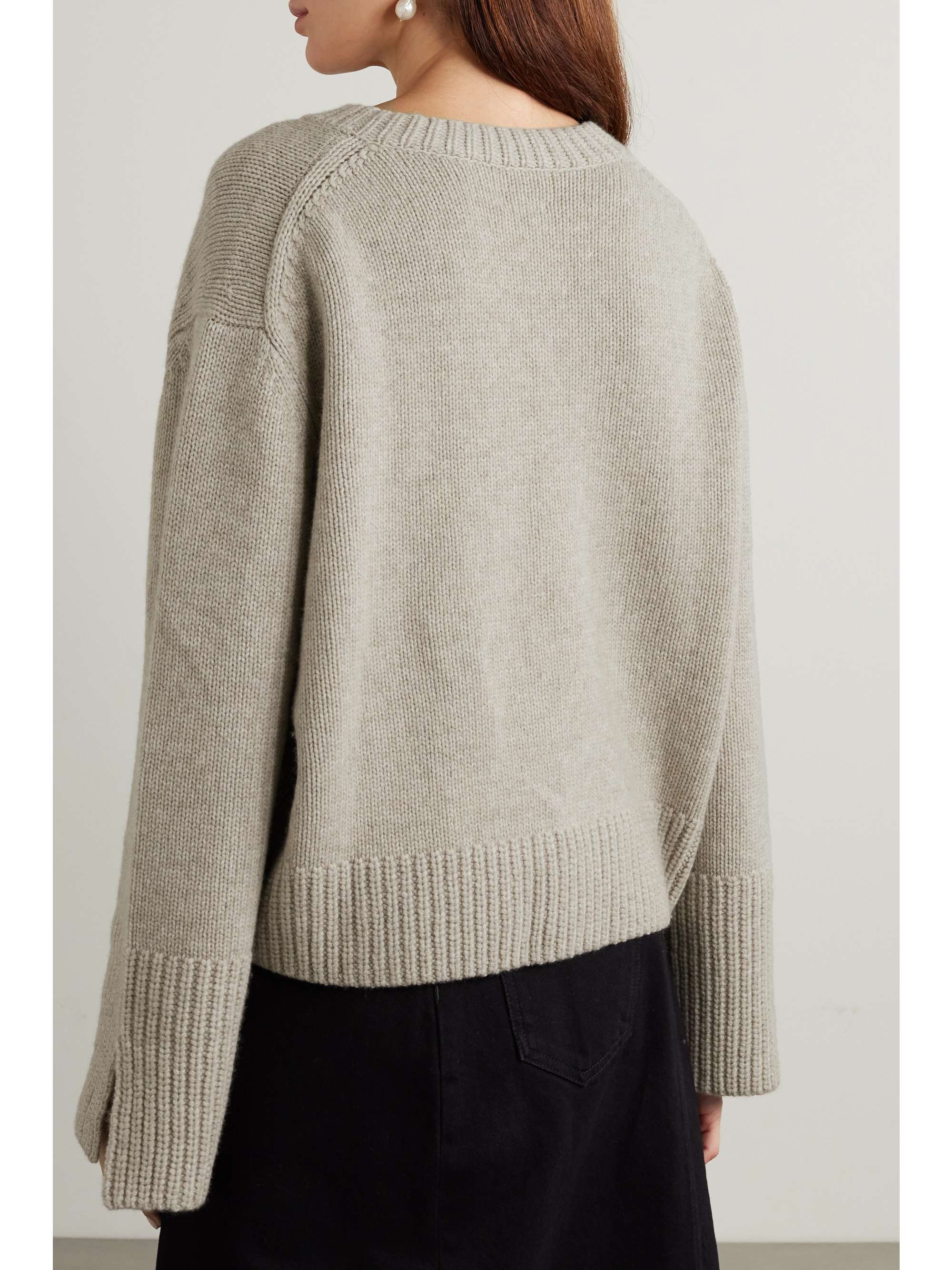 ALLUDE 