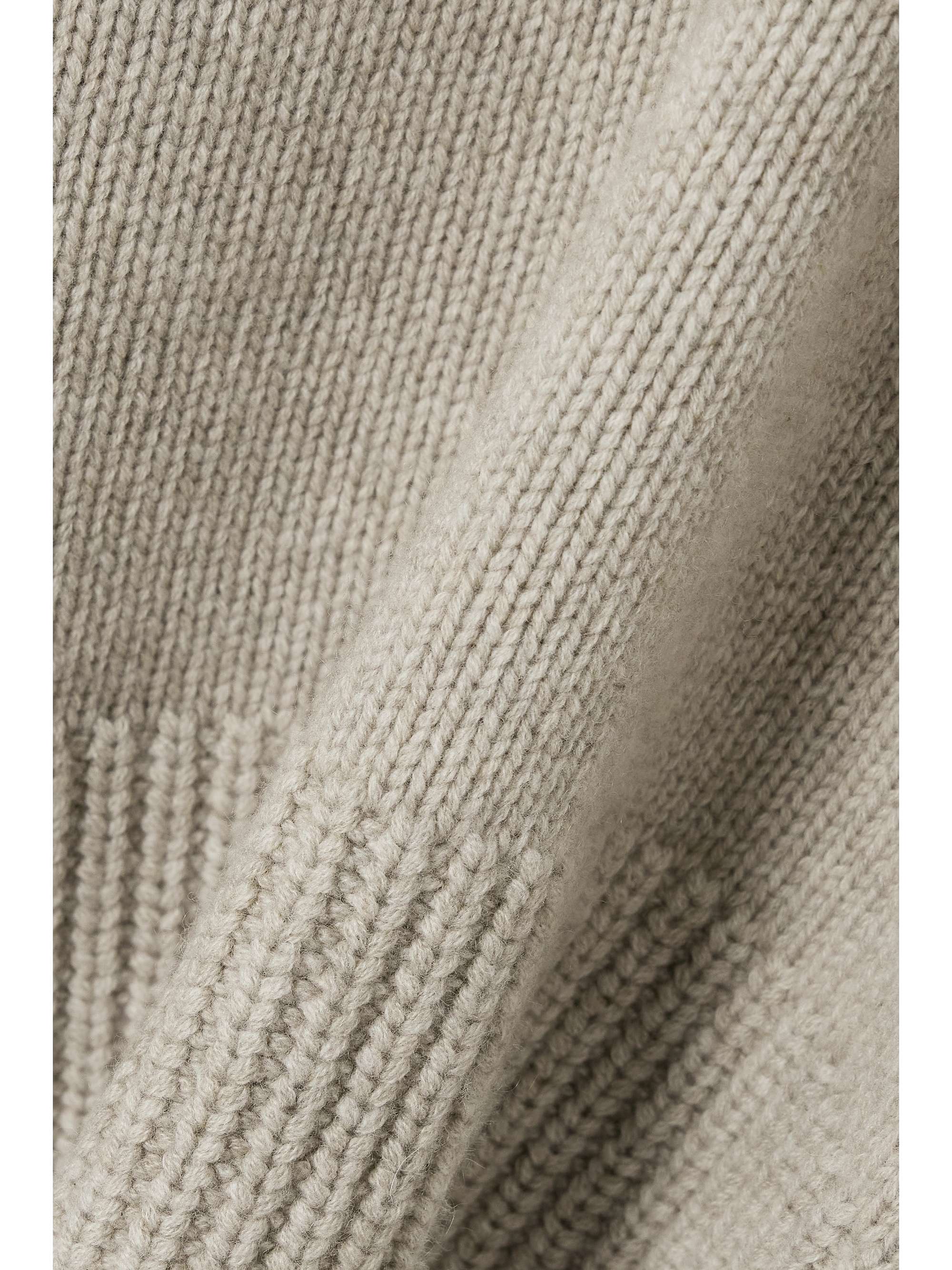 ALLUDE 