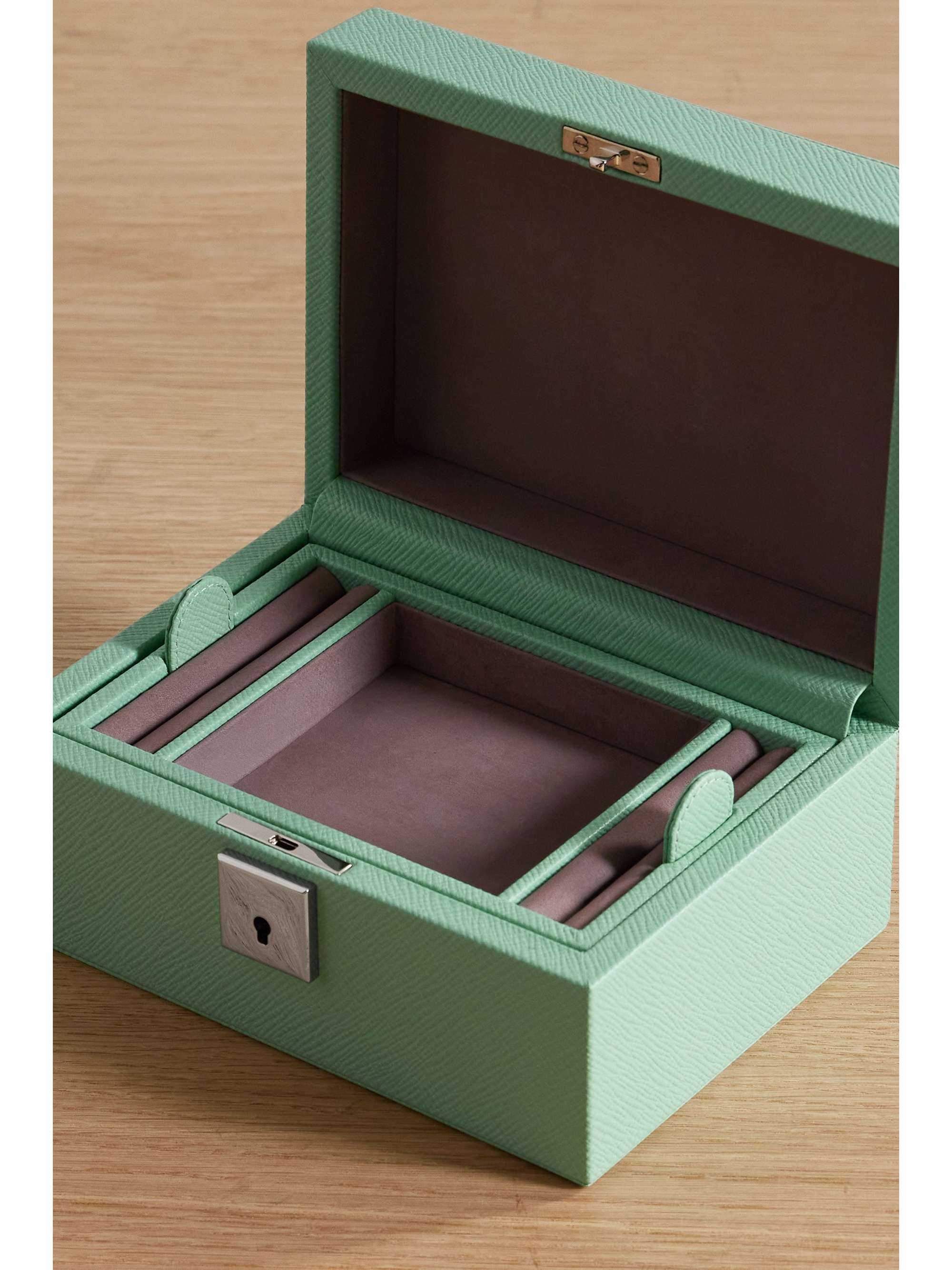 SMYTHSON 