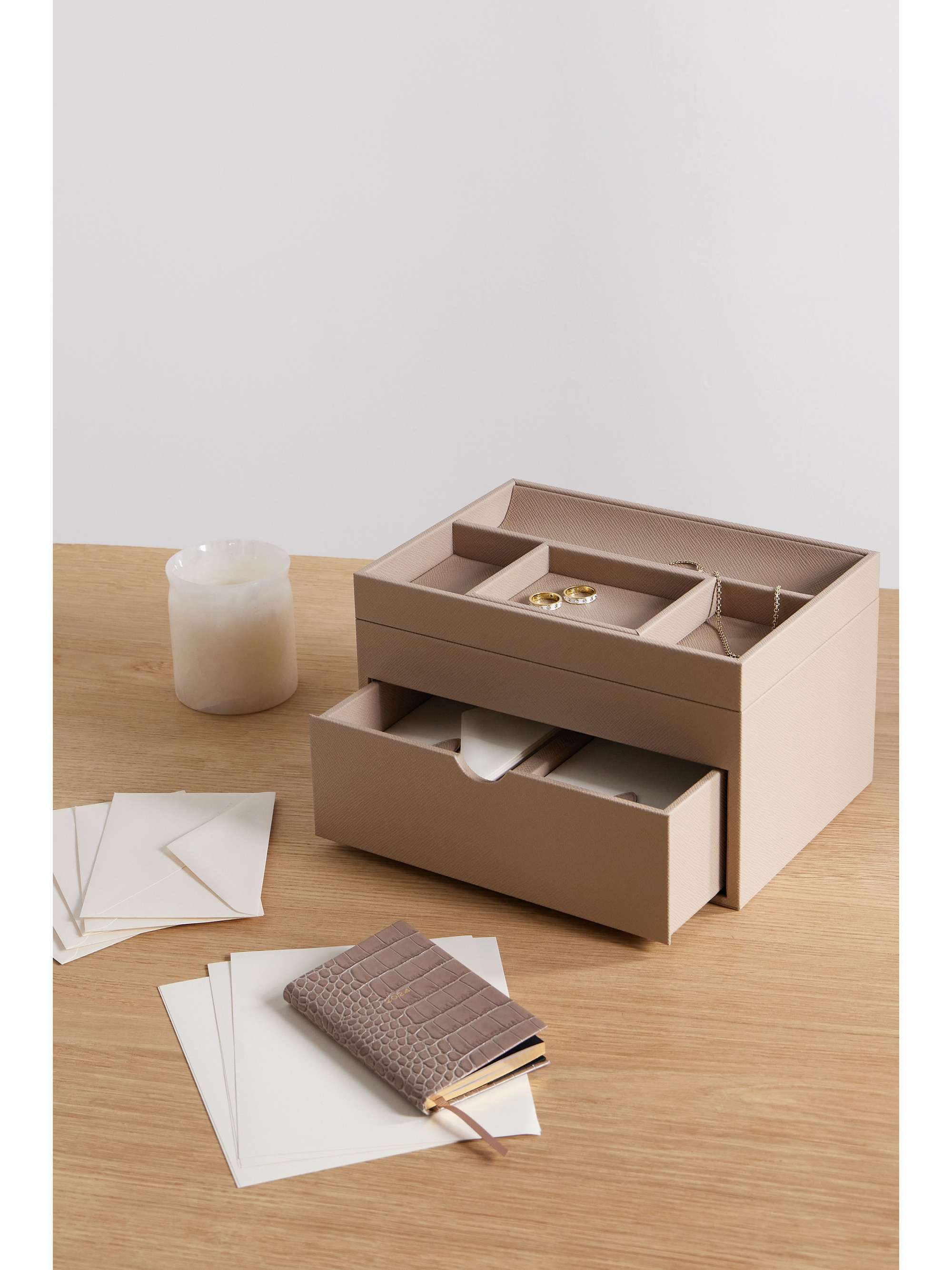 SMYTHSON 